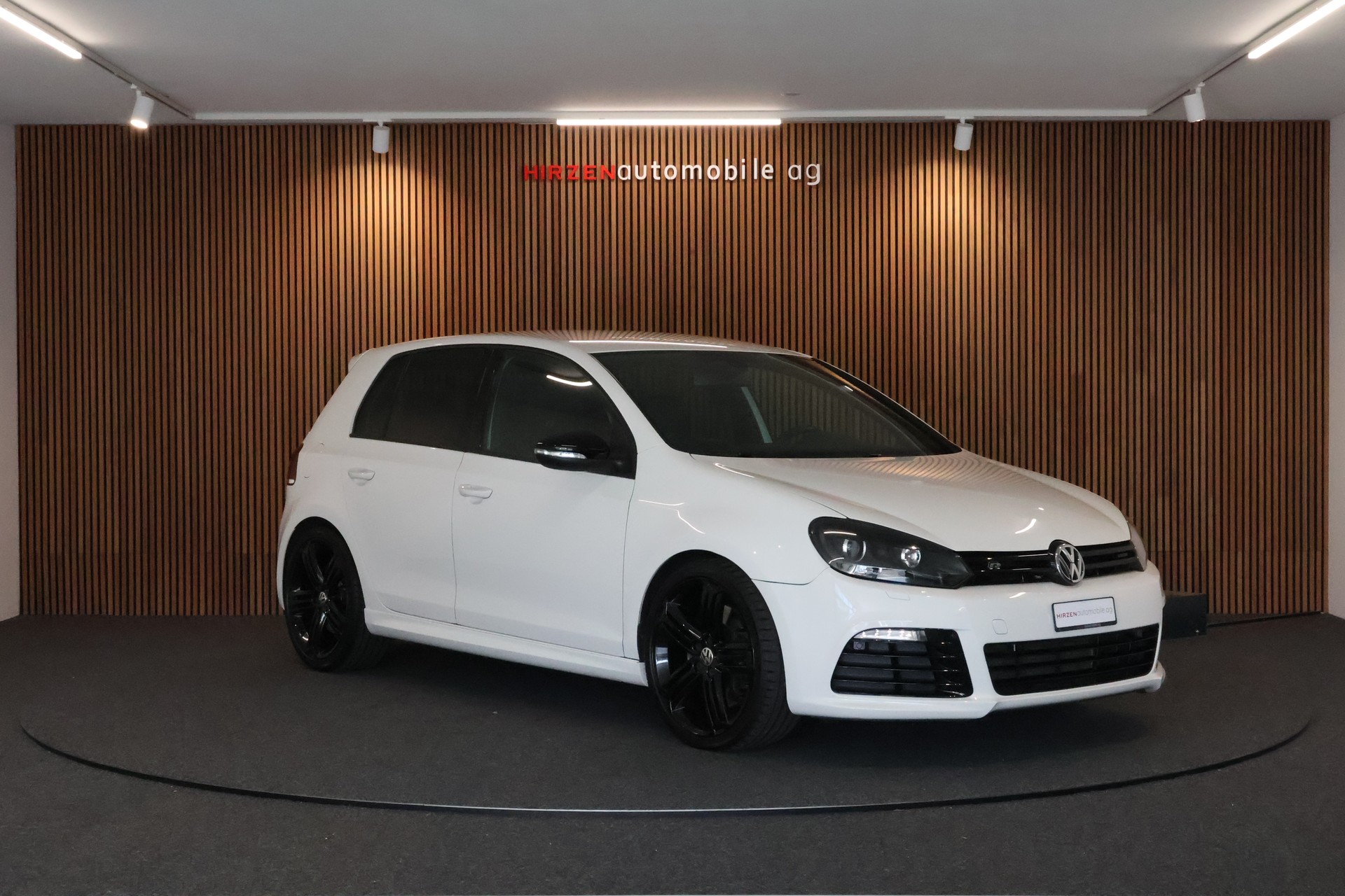 VW Golf 2.0 TSI R 4Motion DSG-image-6