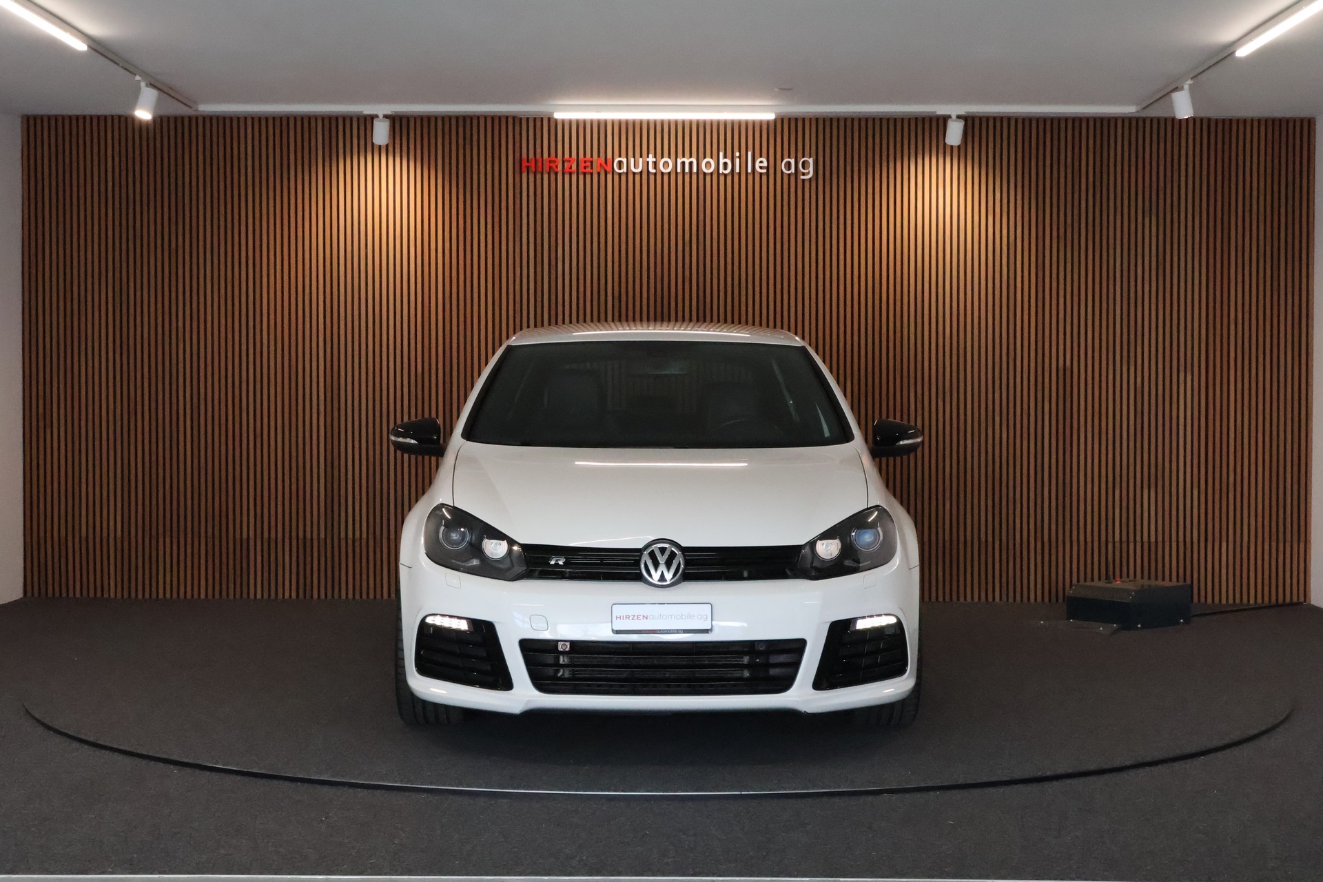VW Golf 2.0 TSI R 4Motion DSG-image-7