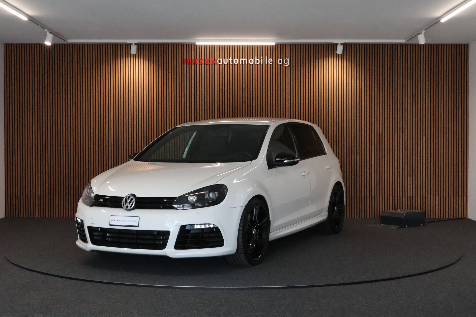 VW Golf 2.0 TSI R 4Motion DSG-image-0