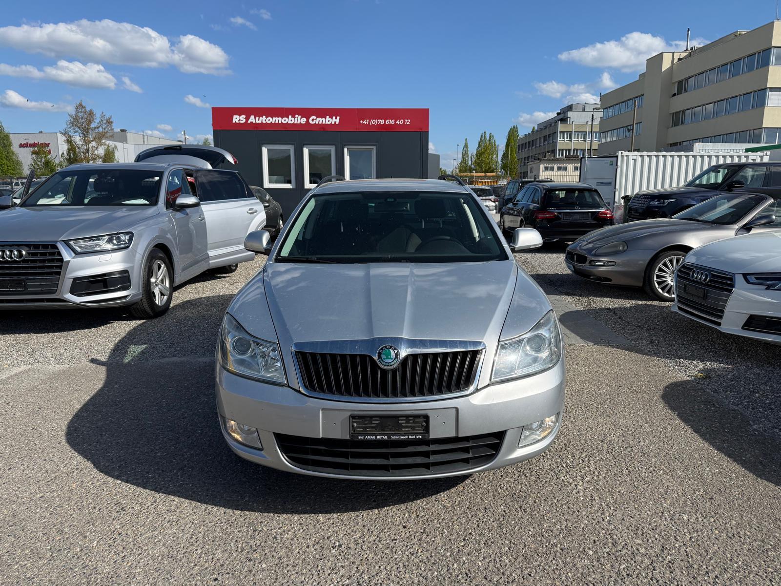 SKODA Octavia Combi 1.6 TDI Ambition DSG-image-3
