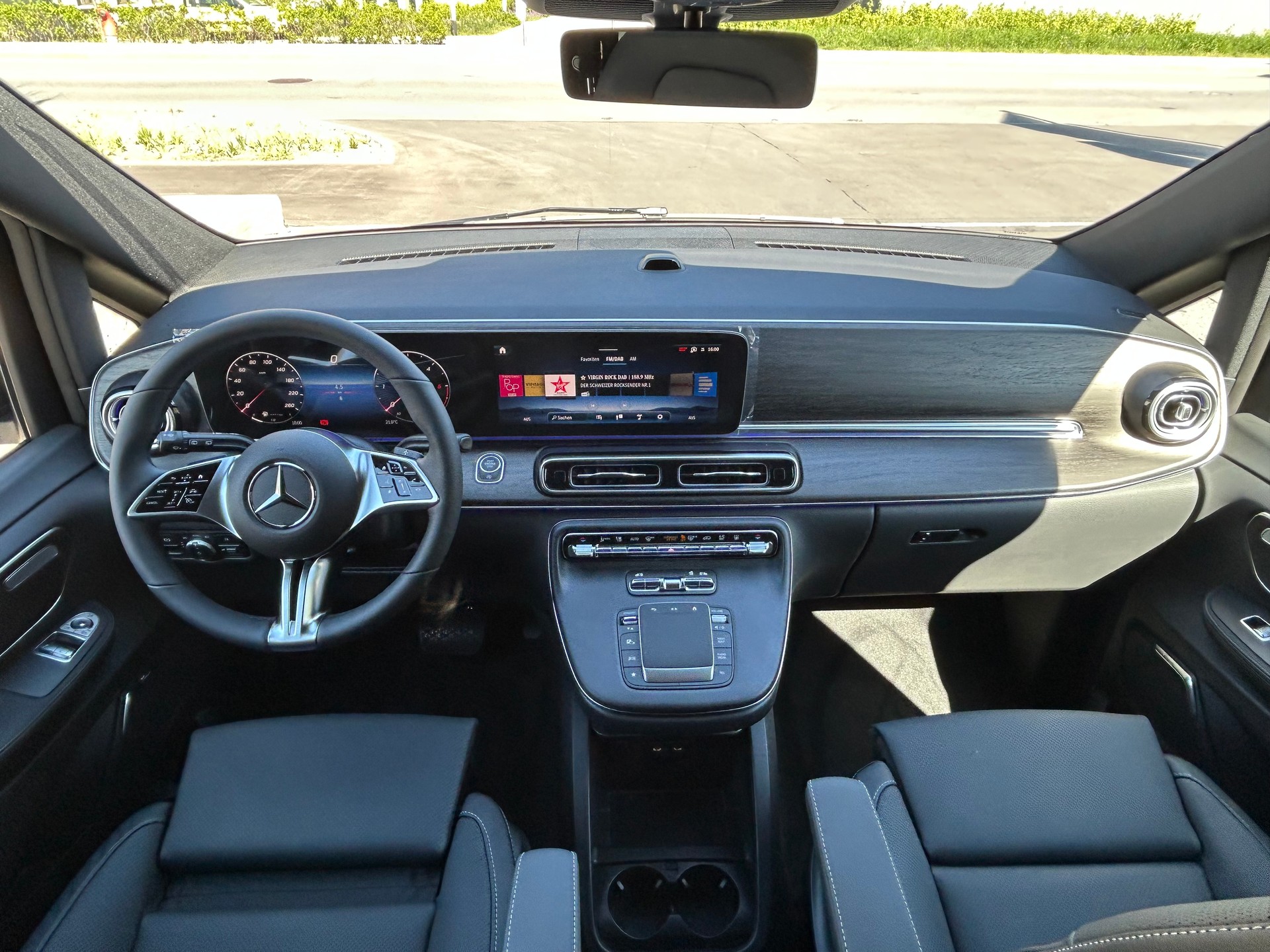 MERCEDES-BENZ V 300 d AVANTGARDE Extralang 4Matic-image-19