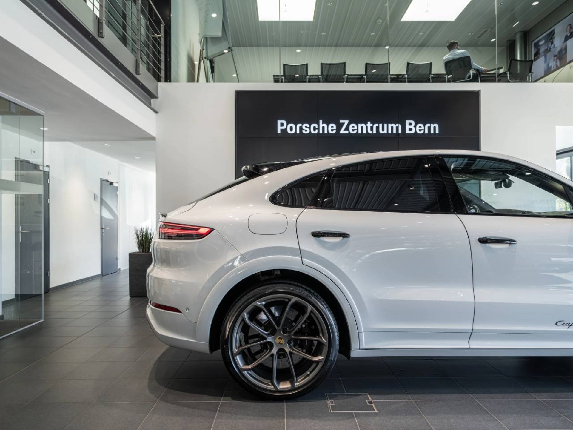 PORSCHE Cayenne Turbo S E-Hybrid Coupé-image-10