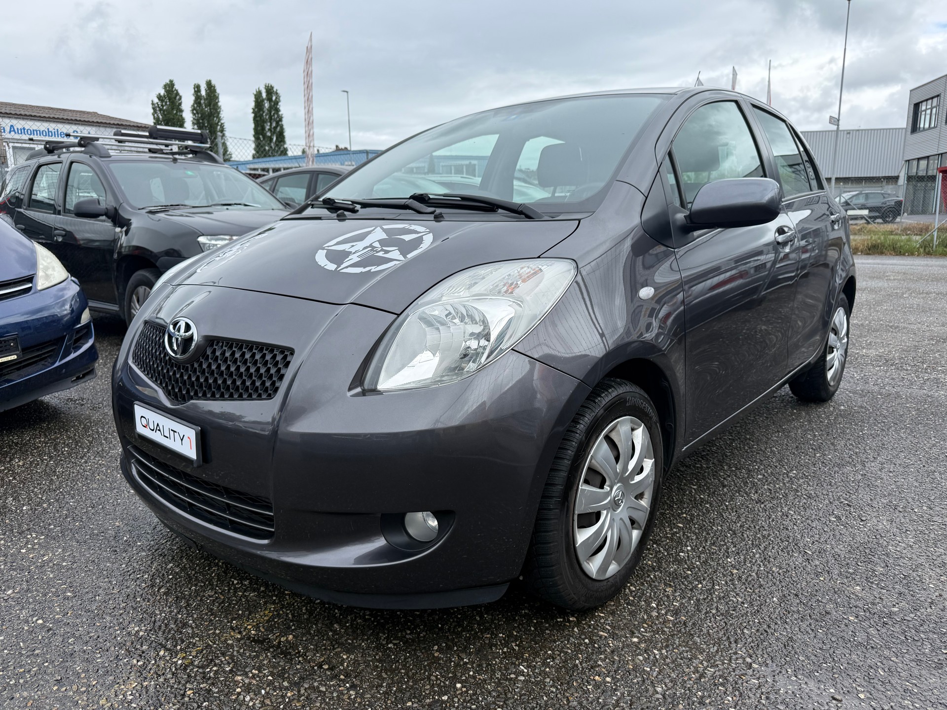 TOYOTA Yaris 1.3 Linea Luna-image-1