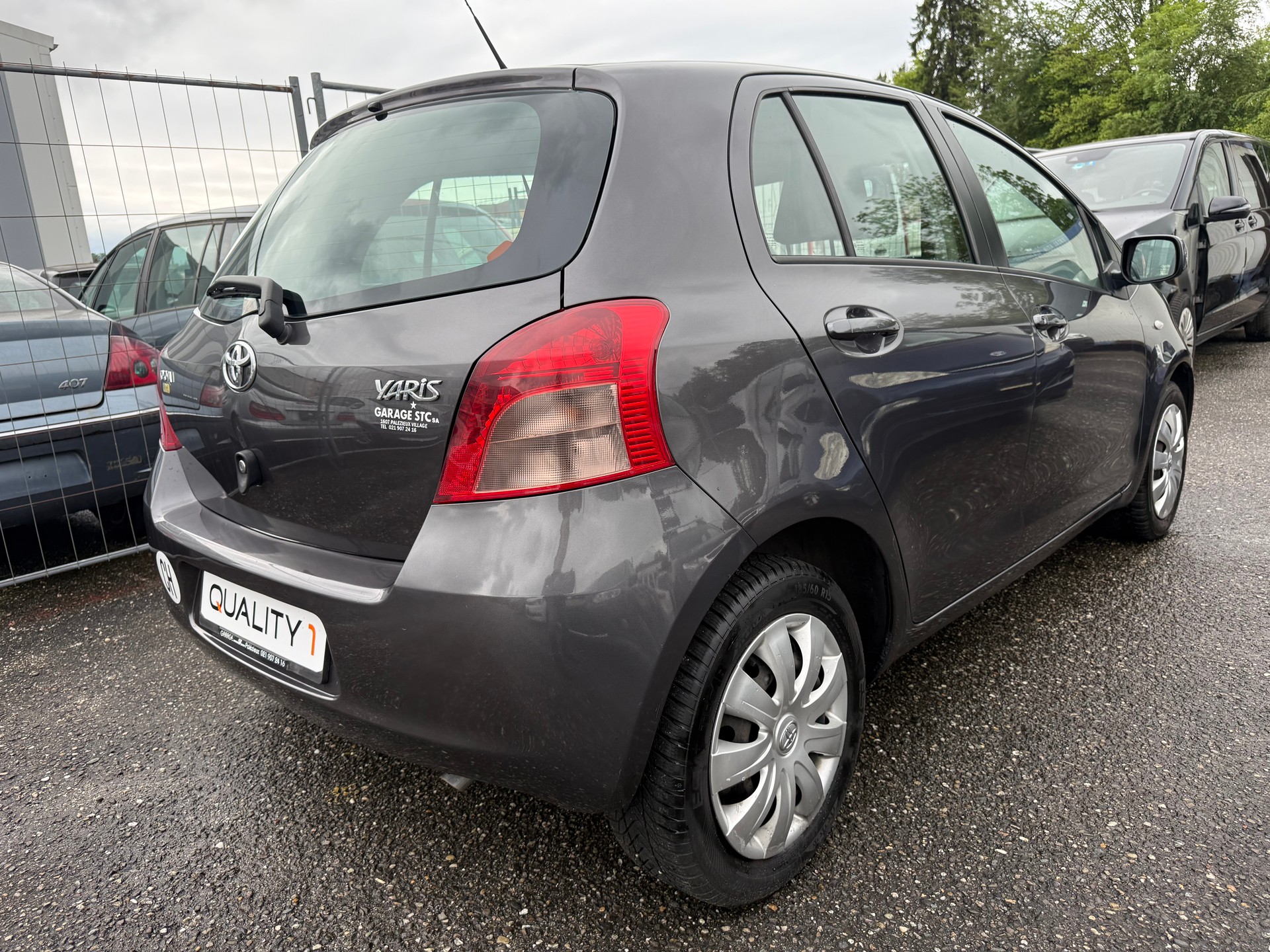 TOYOTA Yaris 1.3 Linea Luna-image-4