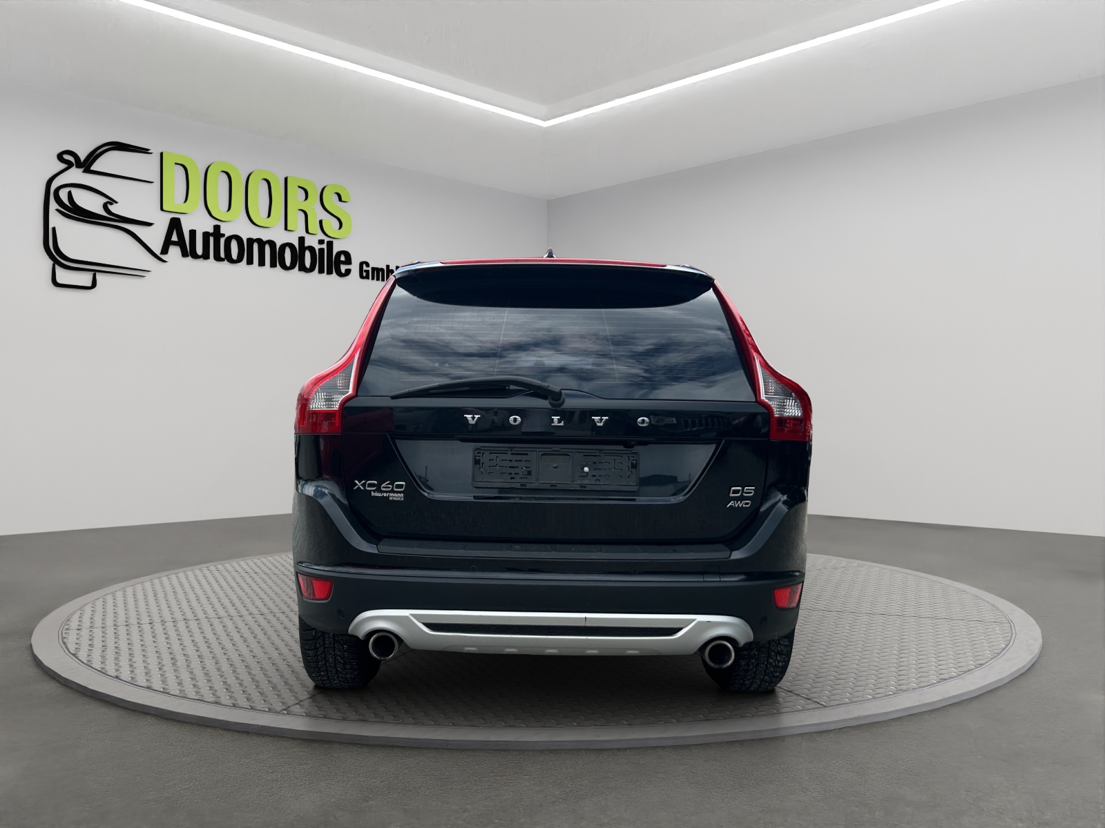 VOLVO XC60 D5 AWD Momentum Geartronic-image-5