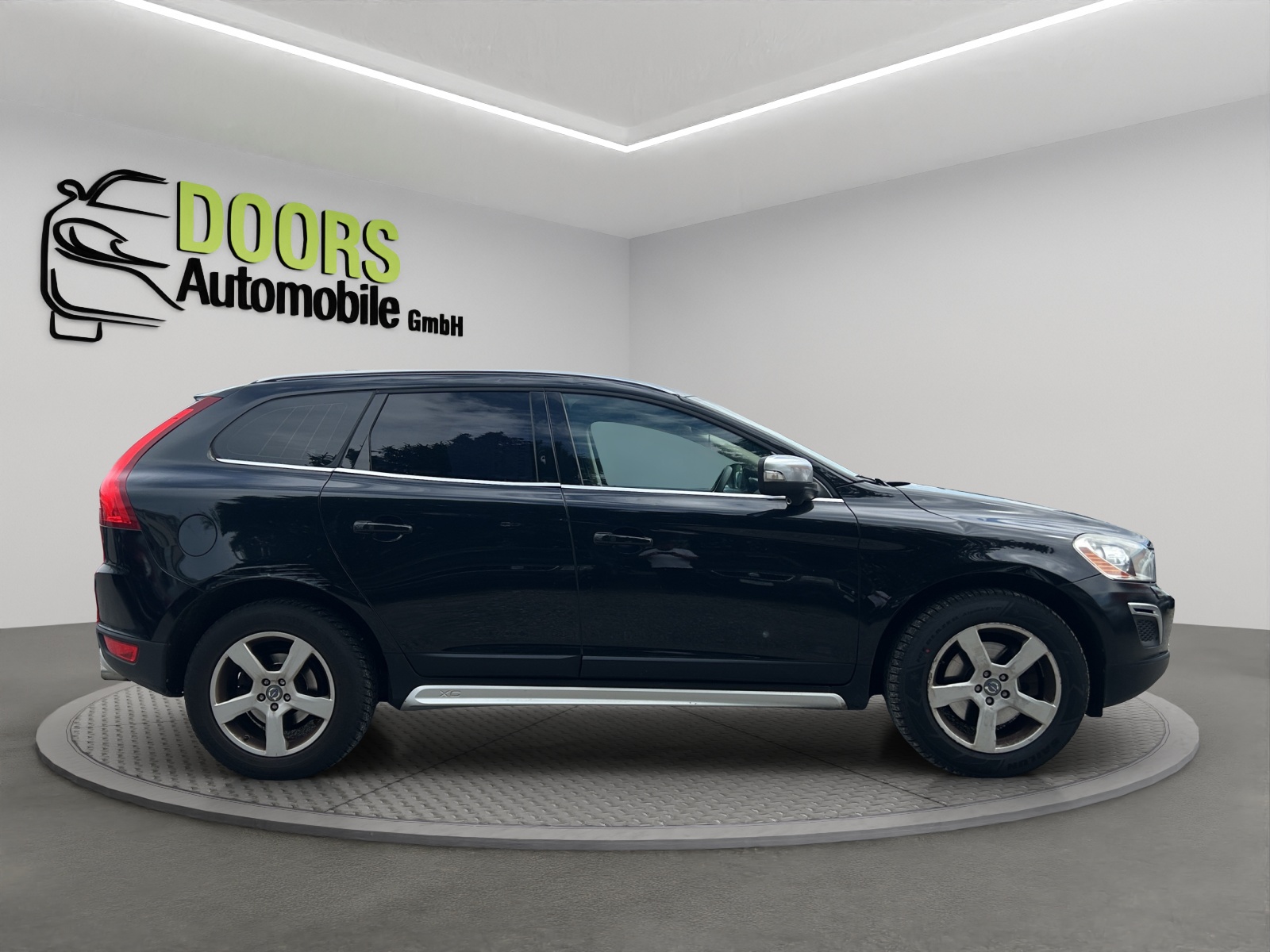 VOLVO XC60 D5 AWD Momentum Geartronic-image-8