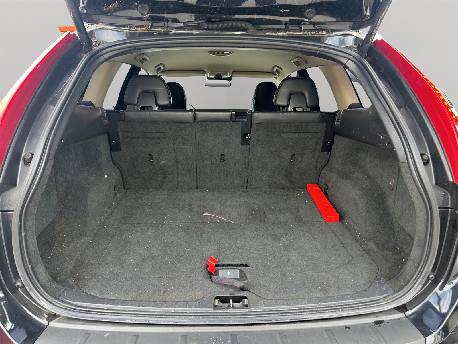 VOLVO XC60 D5 AWD Momentum Geartronic-image-22