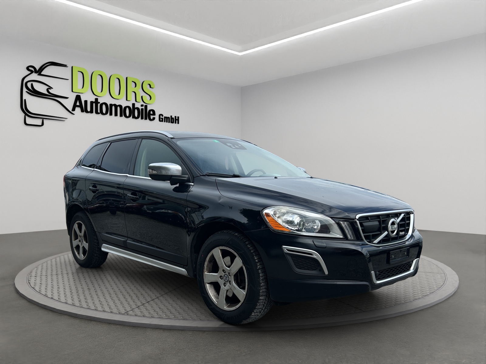 VOLVO XC60 D5 AWD Momentum Geartronic-image-0