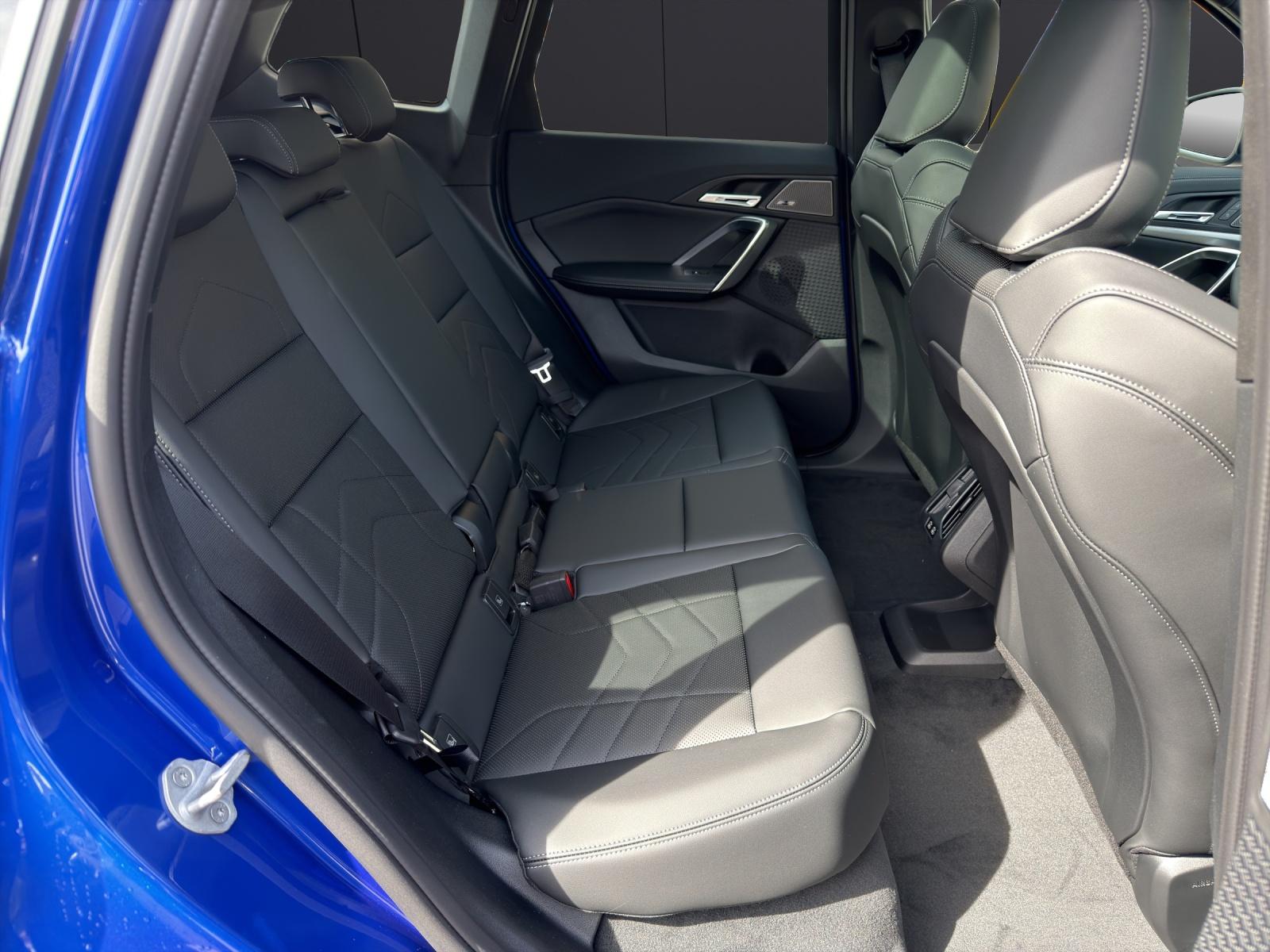 BMW X1 25e xDrive paddles-image-13