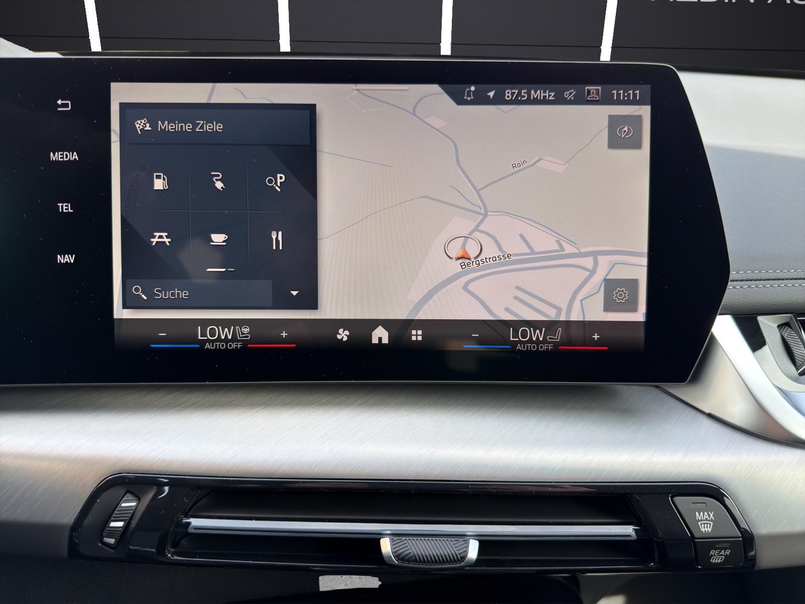 BMW X1 25e xDrive paddles-image-12