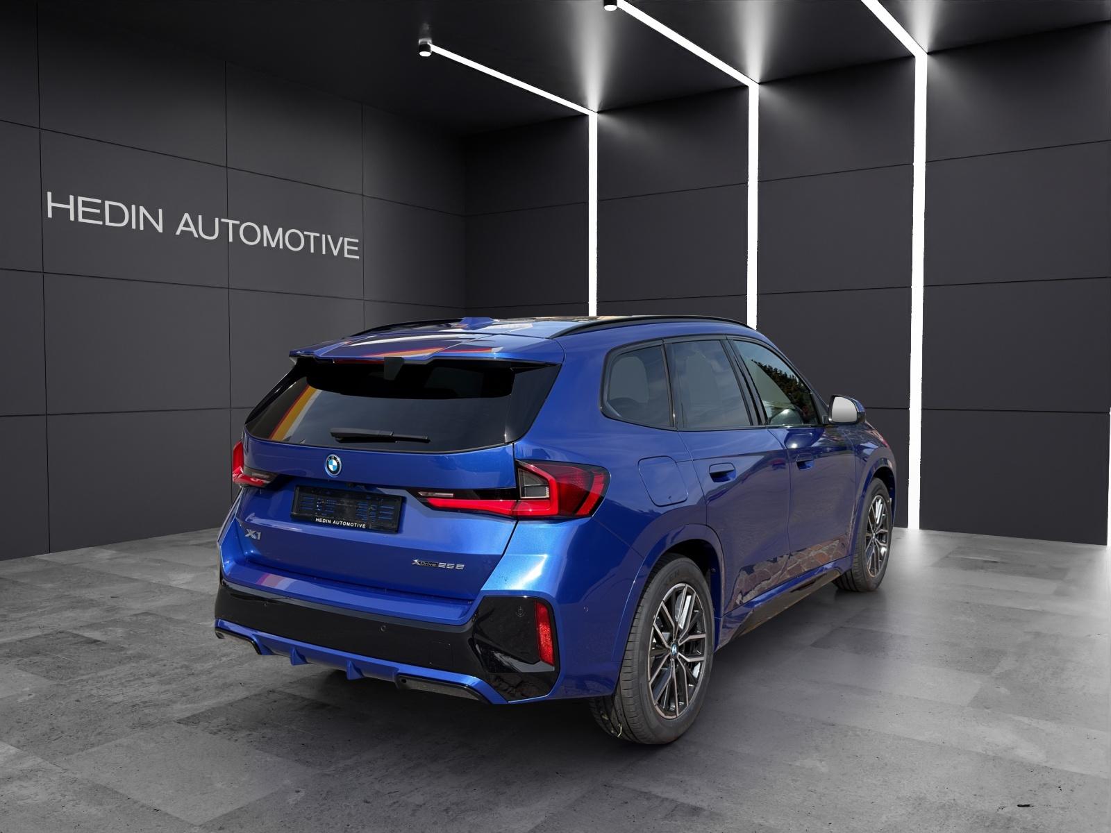 BMW X1 25e xDrive paddles-image-15