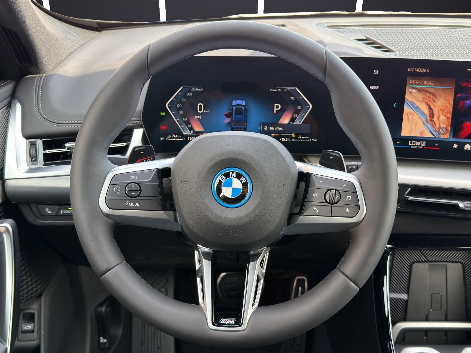 BMW X1 25e xDrive paddles-image-5