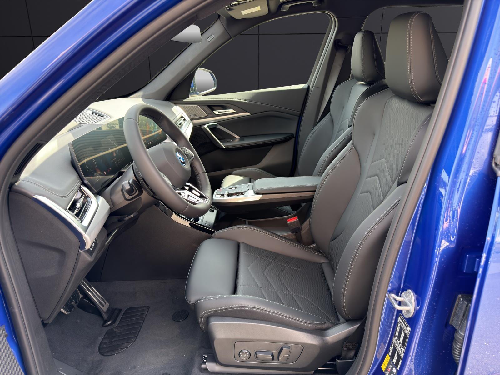 BMW X1 25e xDrive paddles-image-1