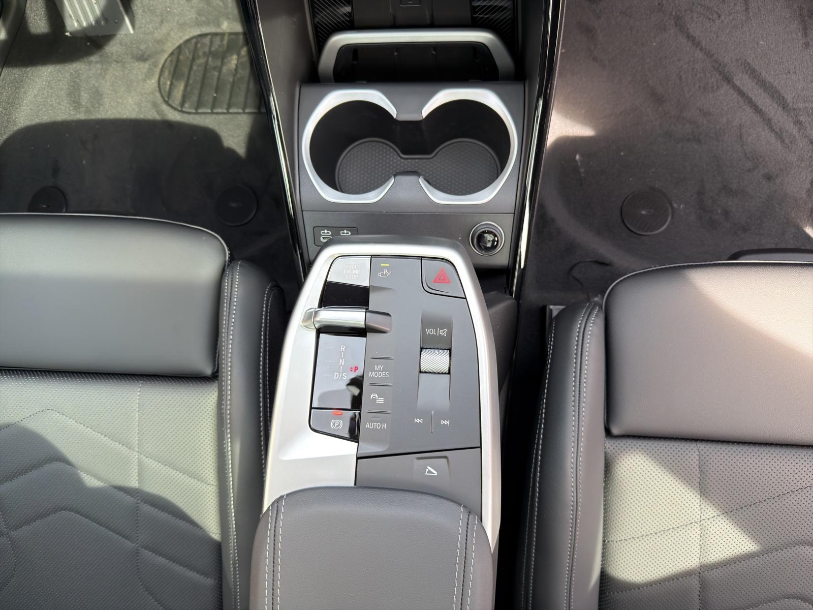 BMW X1 25e xDrive paddles-image-20