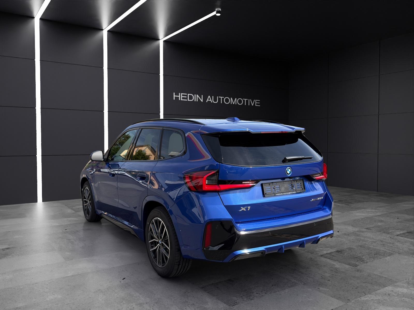 BMW X1 25e xDrive paddles-image-2