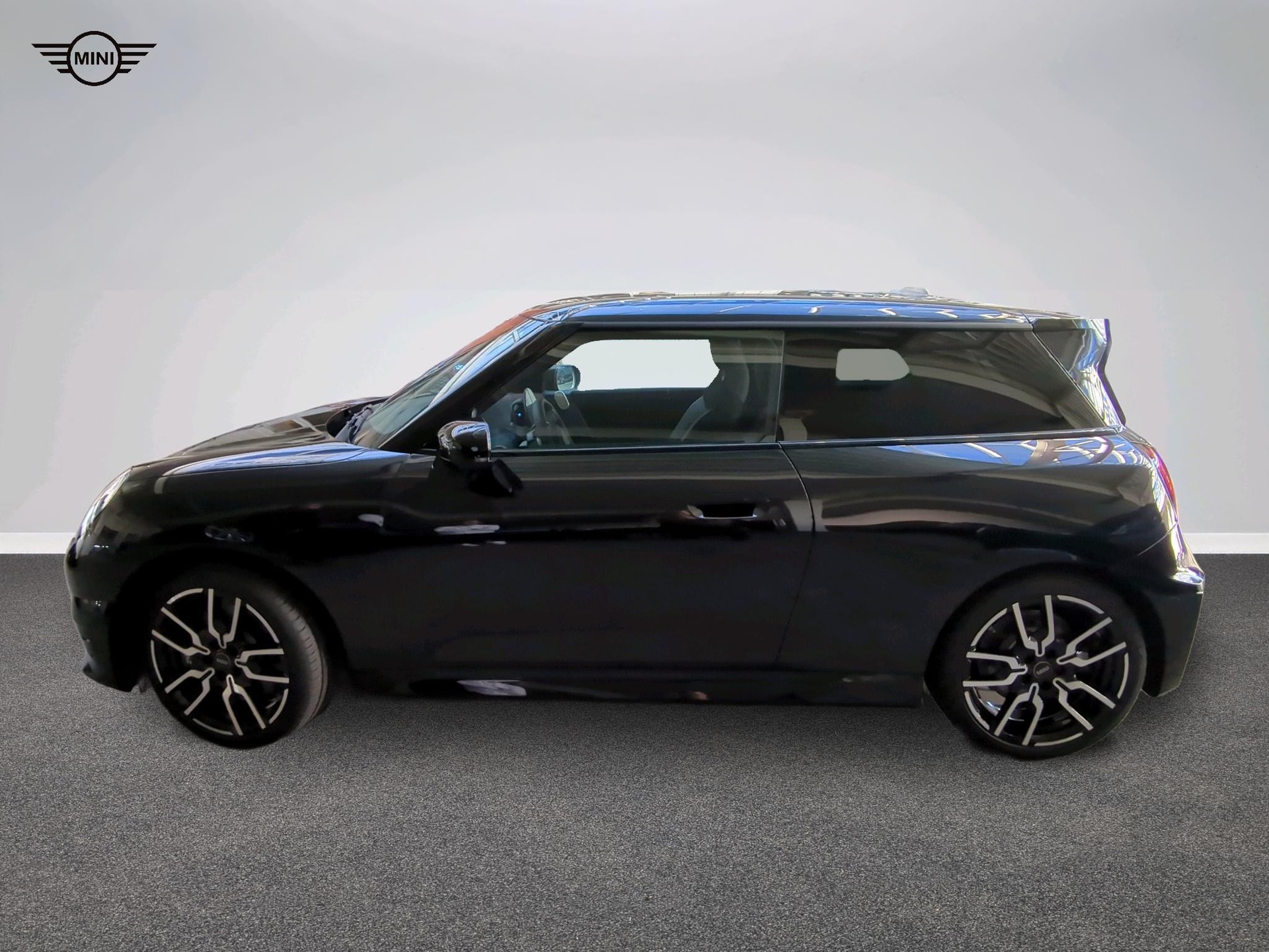 MINI Cooper SE-image-2