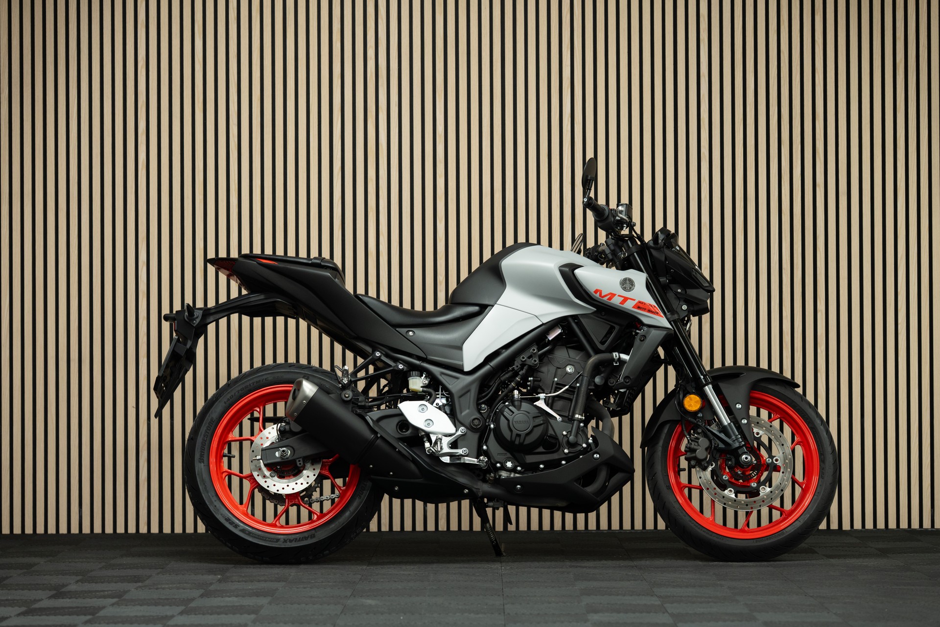 YAMAHA MT-03