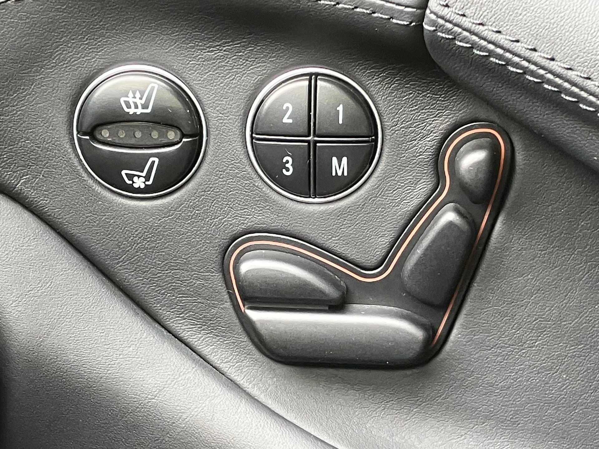 MERCEDES-BENZ SL 55 V8 AMG-image-6