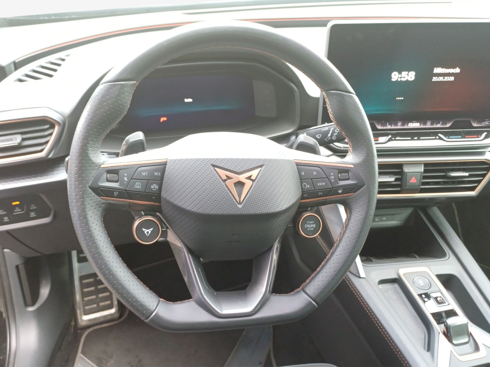 CUPRA Formentor 1.5 TSI DSG-image-9
