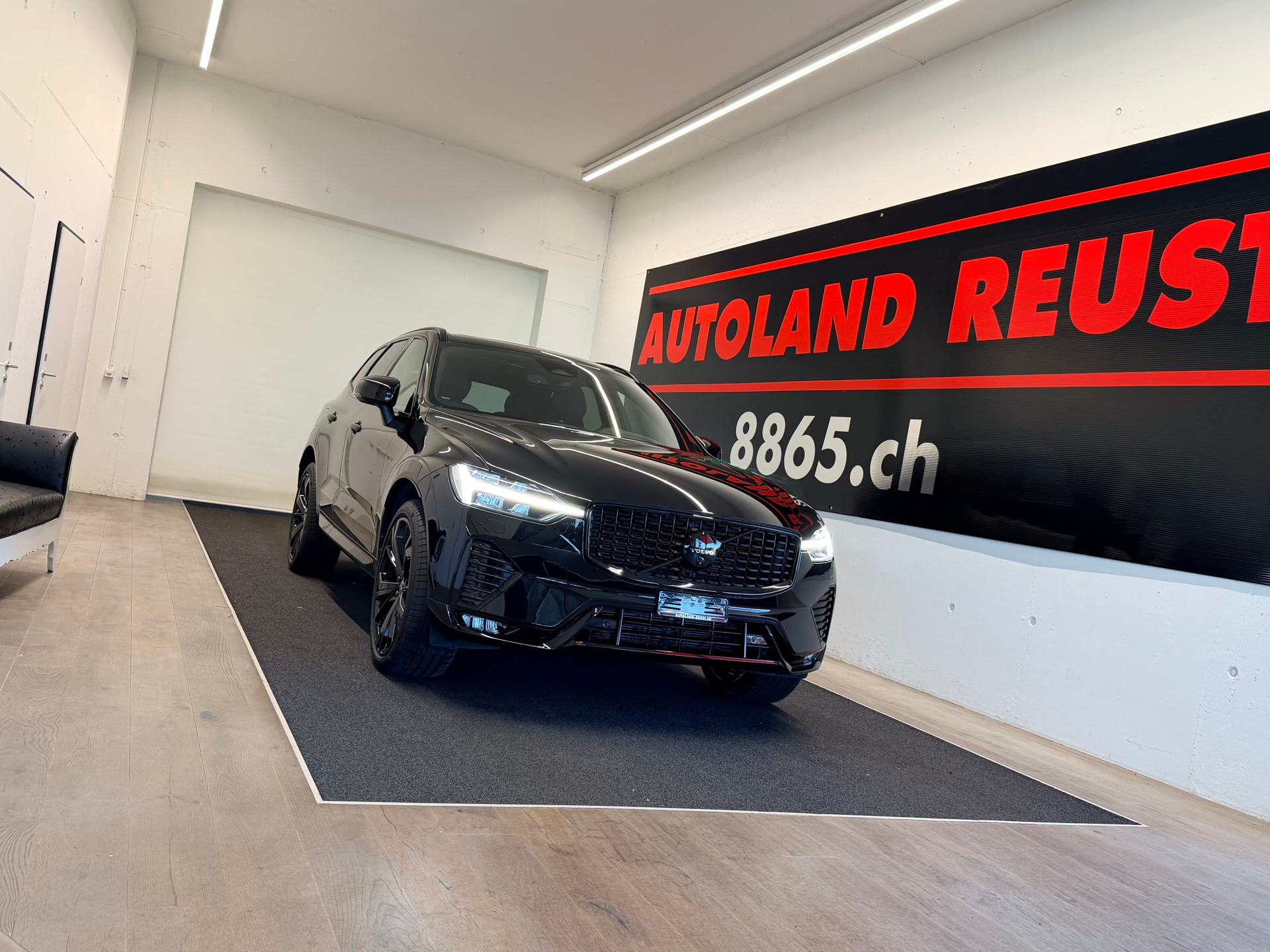 VOLVO XC60 B5 Benzin Mild Hybrid AWD Black Edition Geartronic