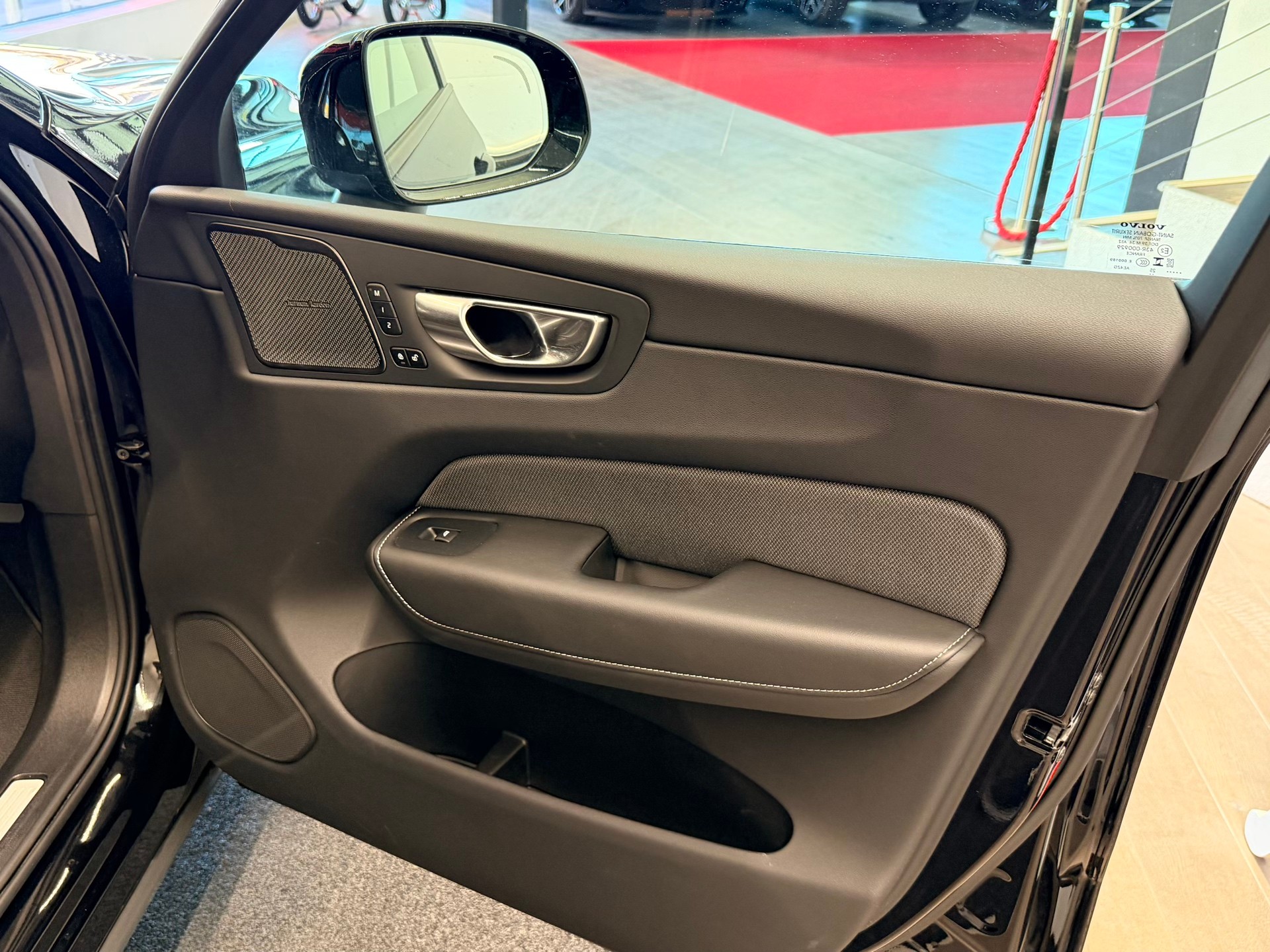 VOLVO XC60 B5 Benzin Mild Hybrid AWD Black Edition Geartronic-image-21