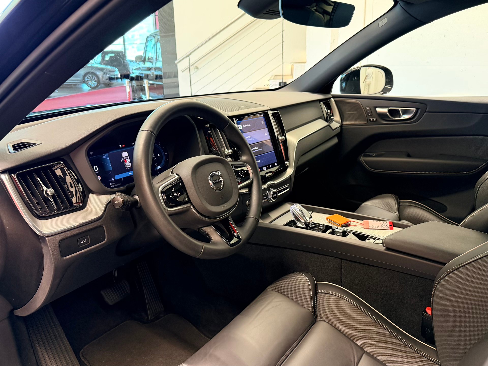 VOLVO XC60 B5 Benzin Mild Hybrid AWD Black Edition Geartronic-image-10
