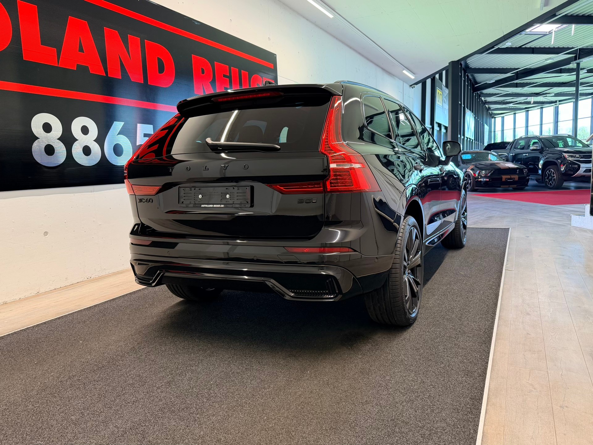 VOLVO XC60 B5 Benzin Mild Hybrid AWD Black Edition Geartronic-image-6