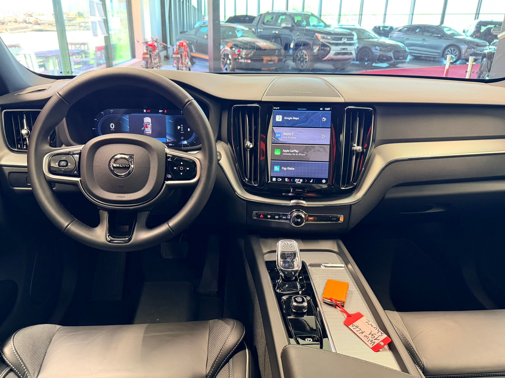 VOLVO XC60 B5 Benzin Mild Hybrid AWD Black Edition Geartronic-image-18