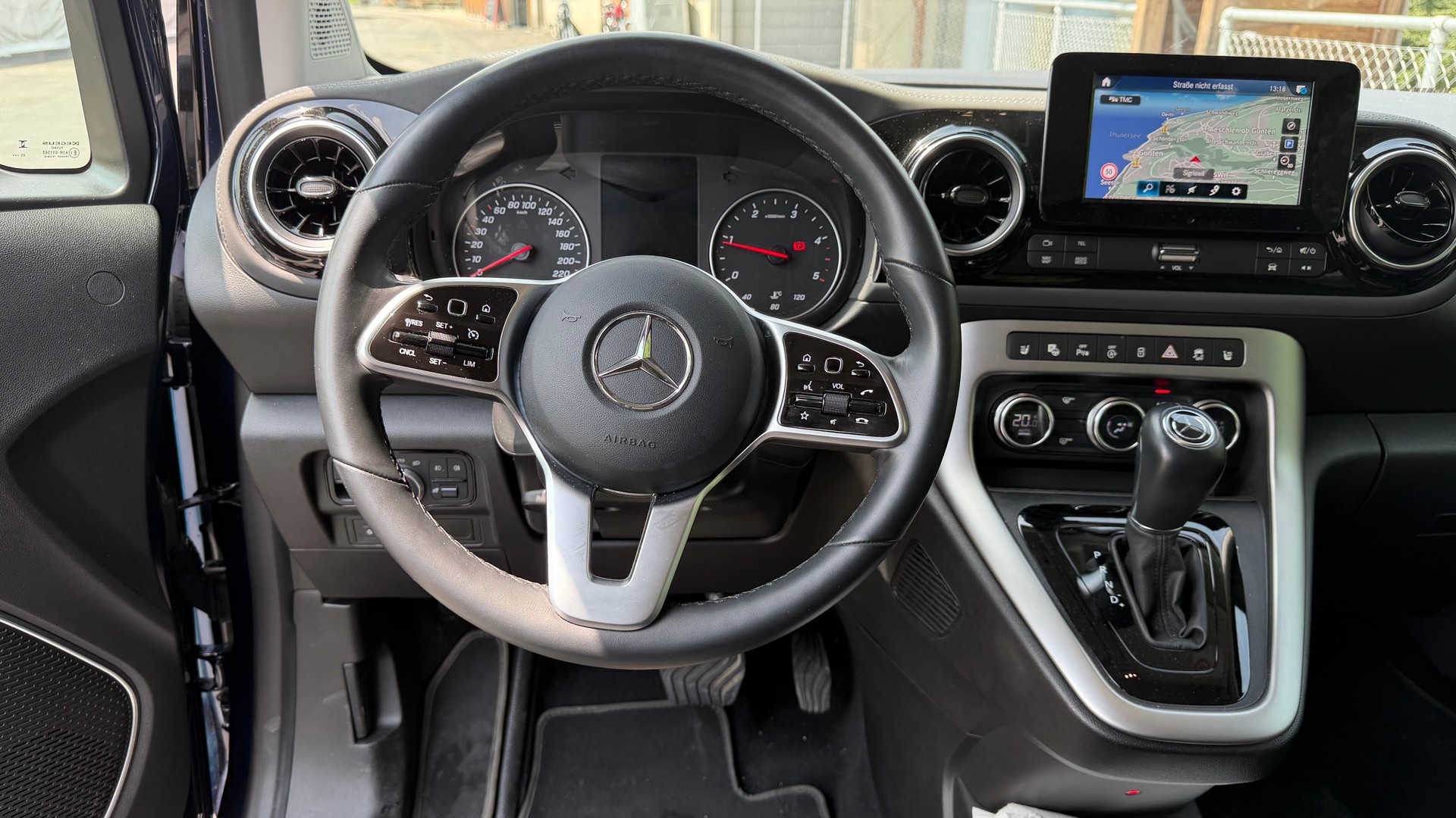 MERCEDES-BENZ T180 Progressive-image-11