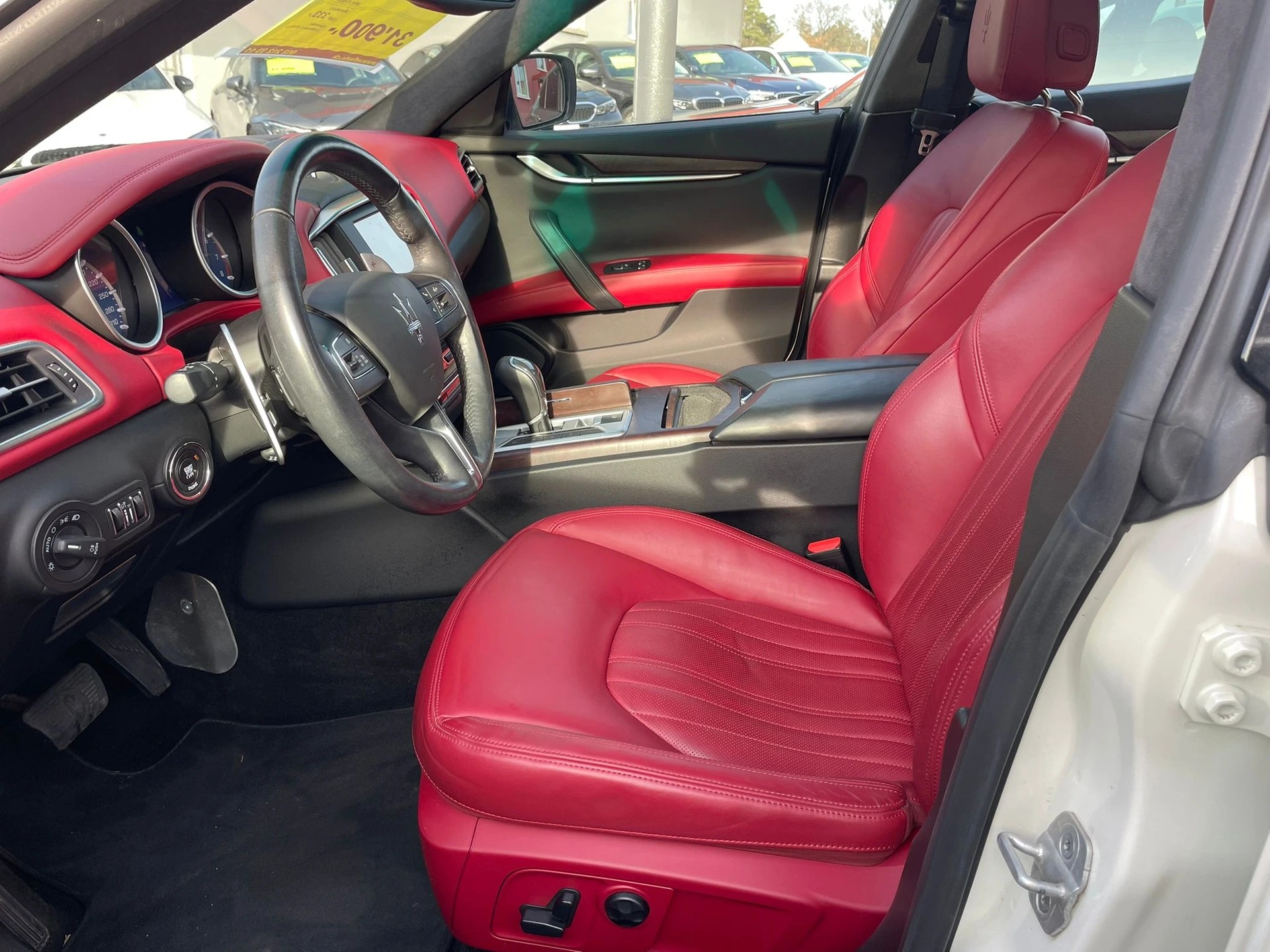 MASERATI Ghibli 3.0 V6 S Q4 CH FAHRZEUG-image-6
