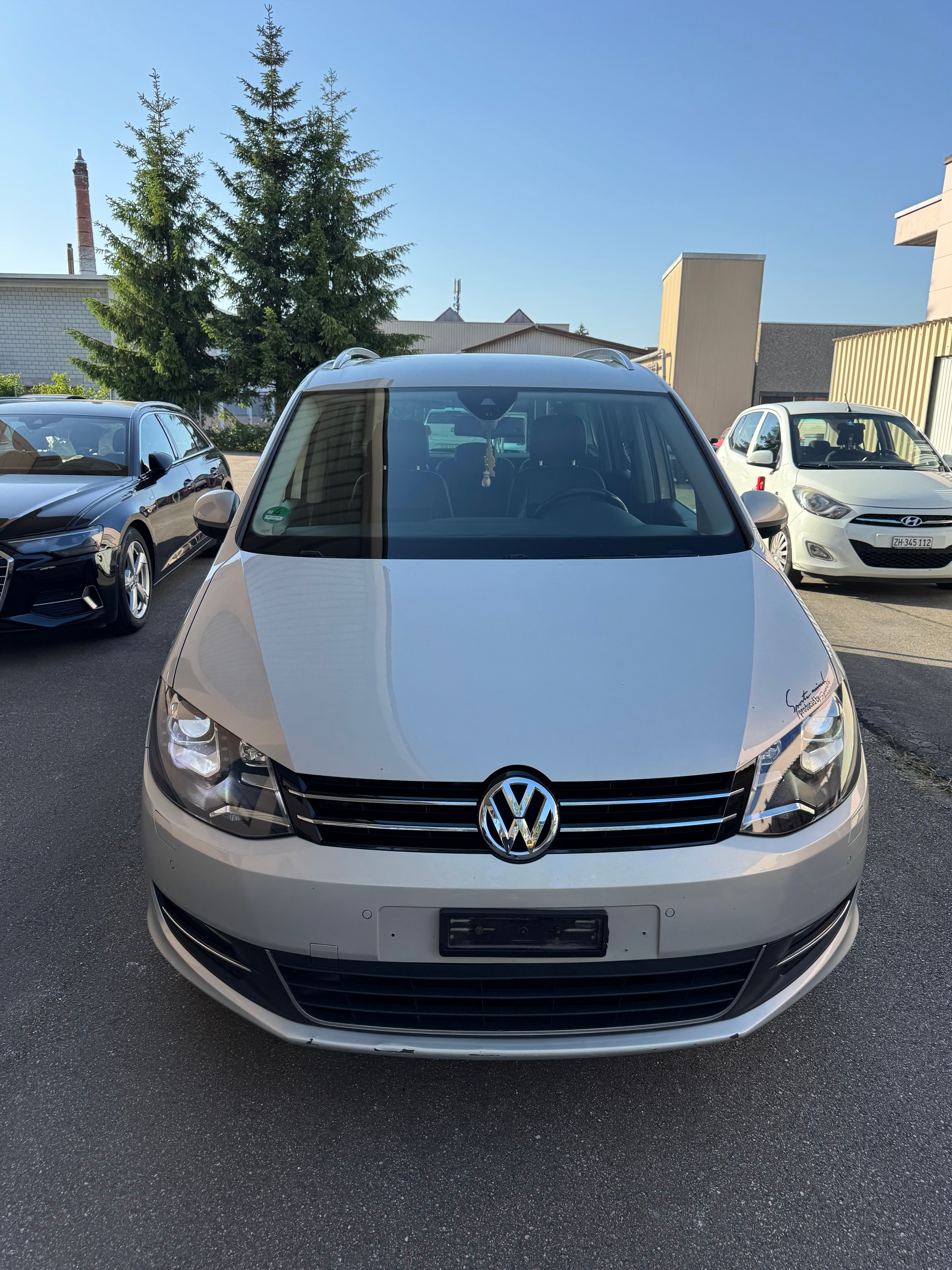 VW Sharan 2.0 TDI BlueMotion Technology Highline DSG 7 Sitze-image-4