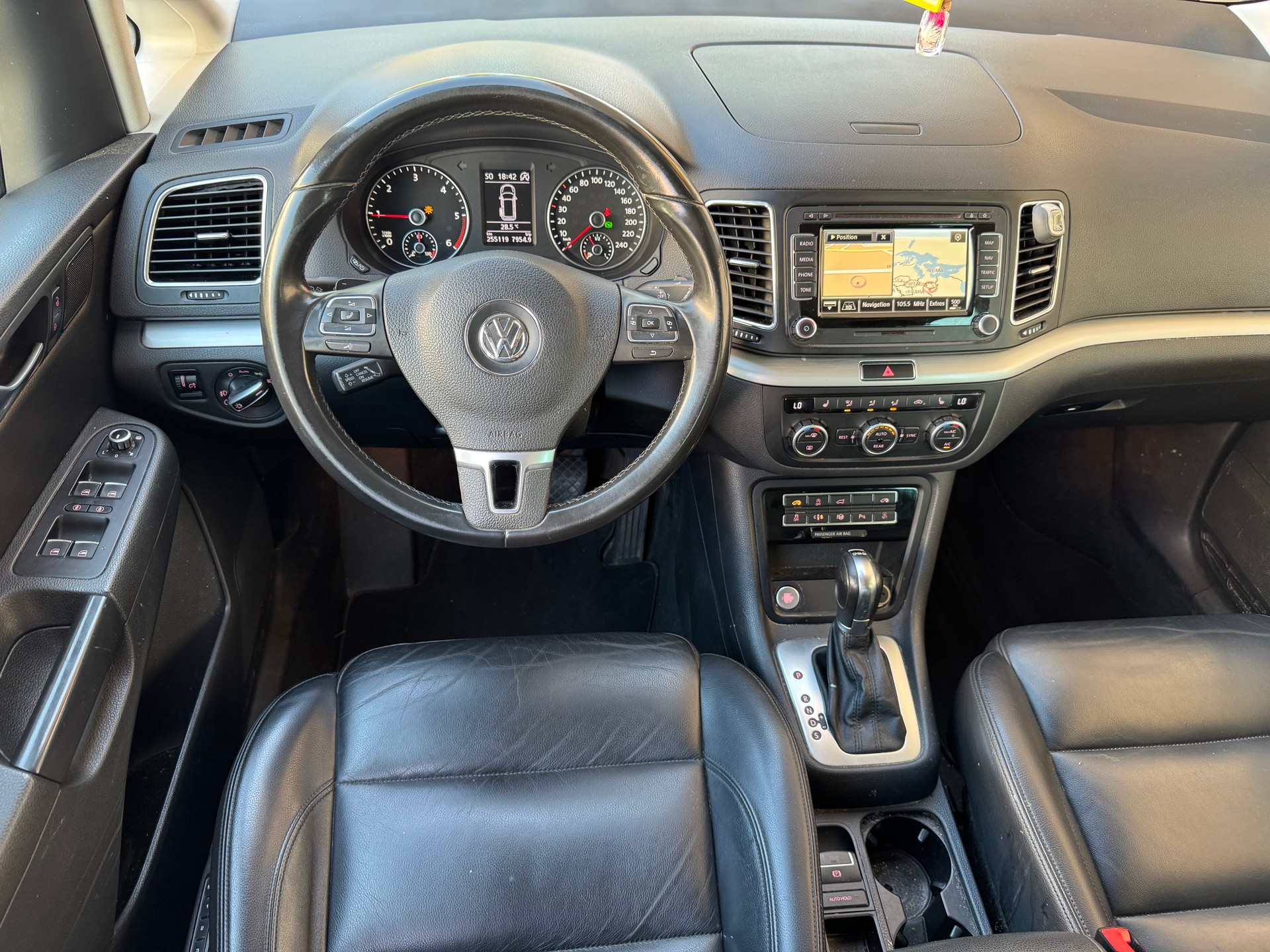 VW Sharan 2.0 TDI BlueMotion Technology Highline DSG 7 Sitze-image-7