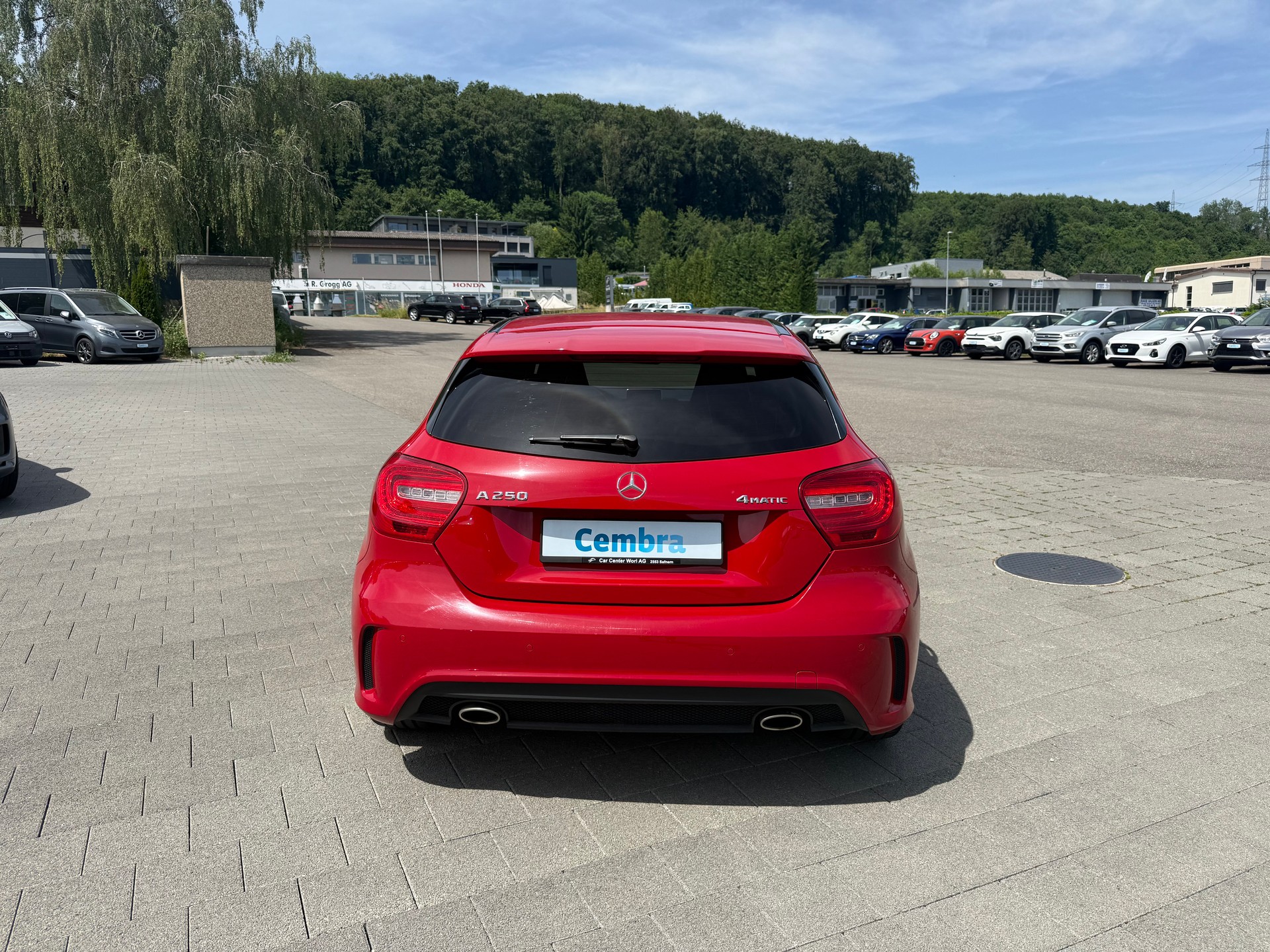 MERCEDES-BENZ A 250 AMG Line 4Matic 7G-DCT-image-3