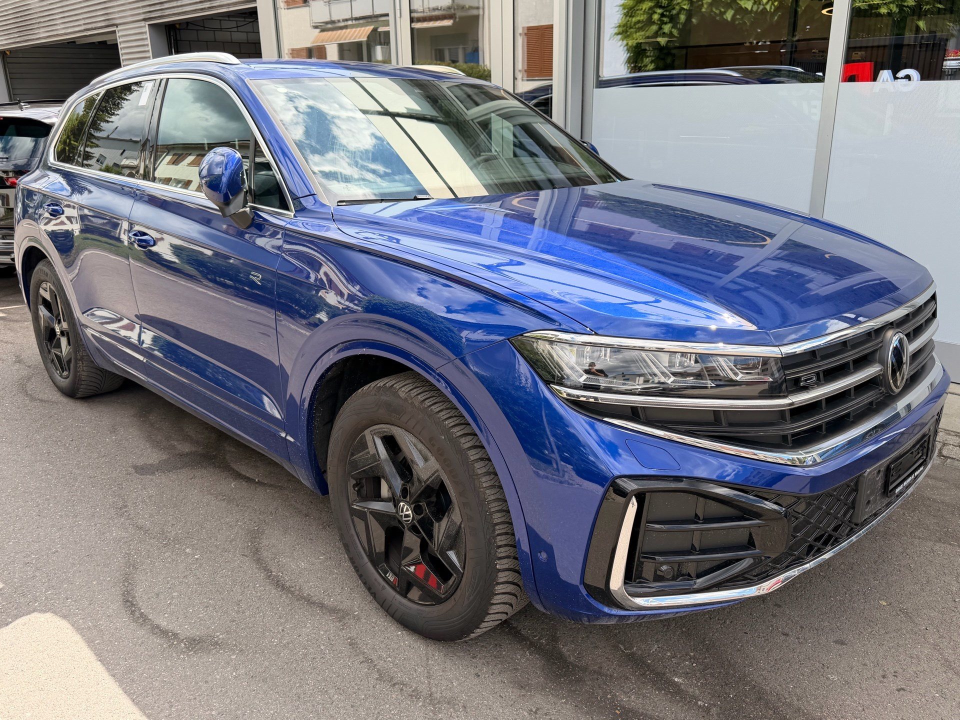 VW Touareg 3.0 TDI 4Motion R-Line *** TOPAUSSTATTUNG ZUM UNSCHLAGBAREN PREIS ***-showroom-element-2