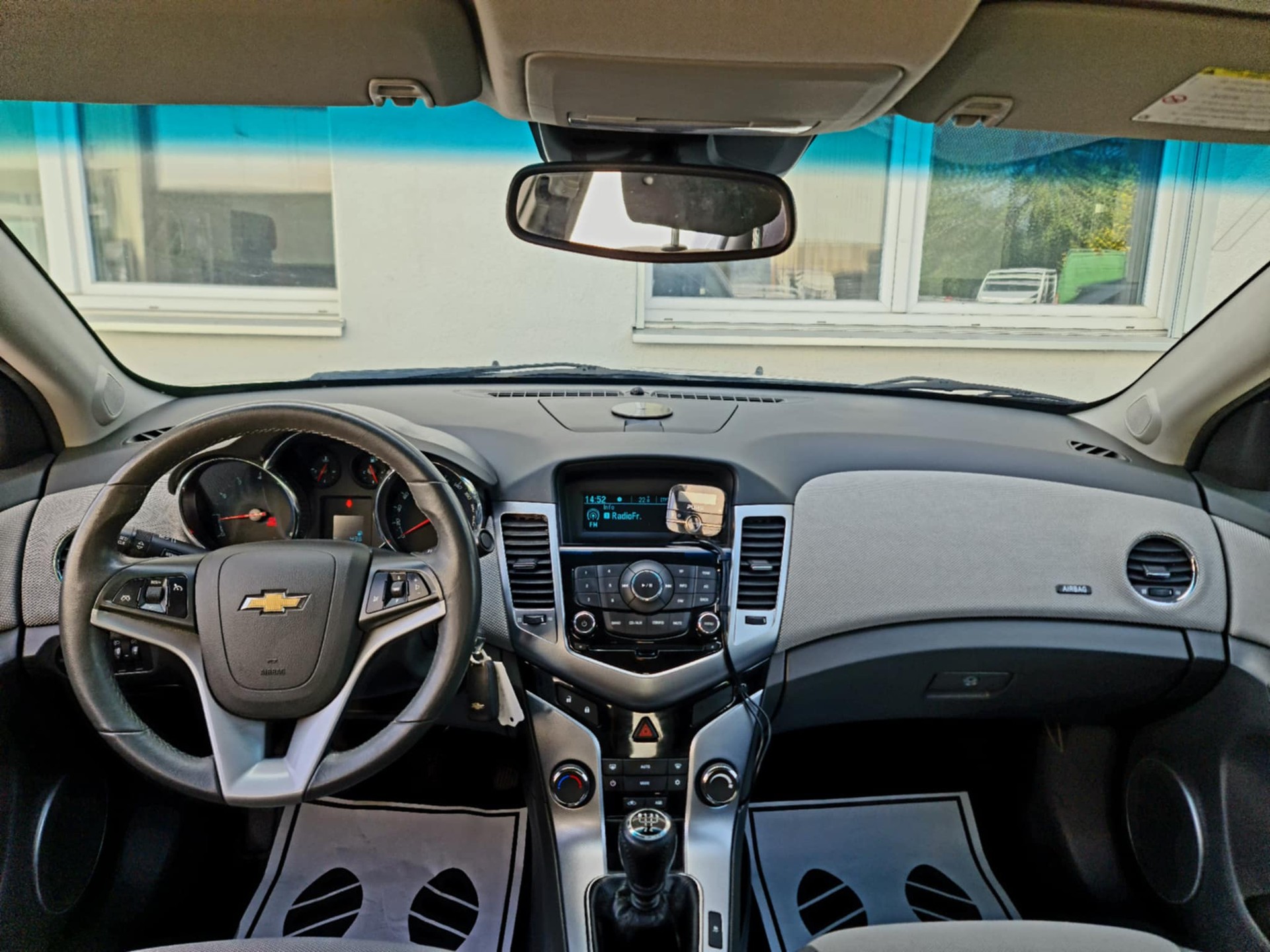 CHEVROLET Cruze 1.8 100 Edition-image-9