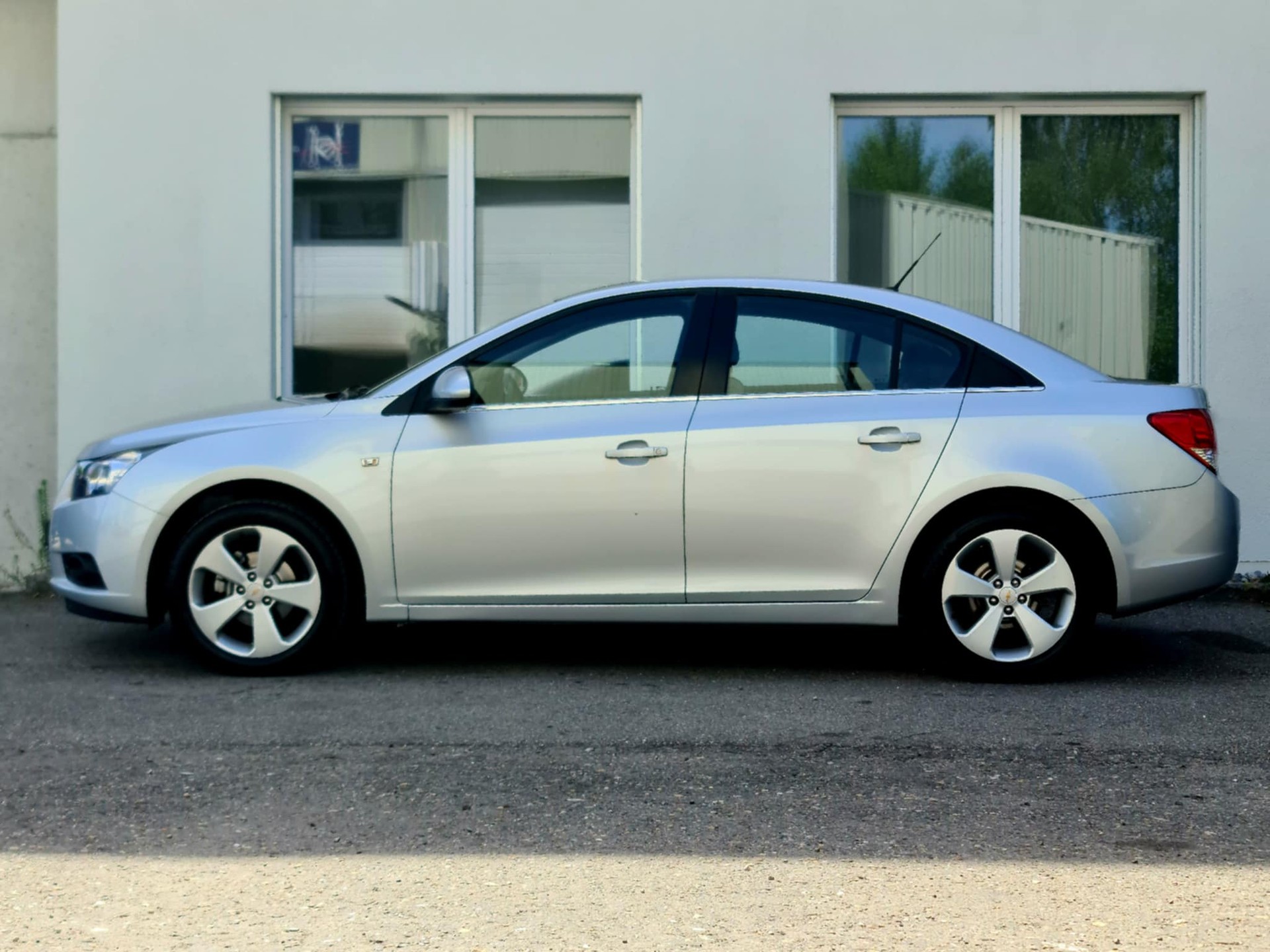 CHEVROLET Cruze 1.8 100 Edition-image-3