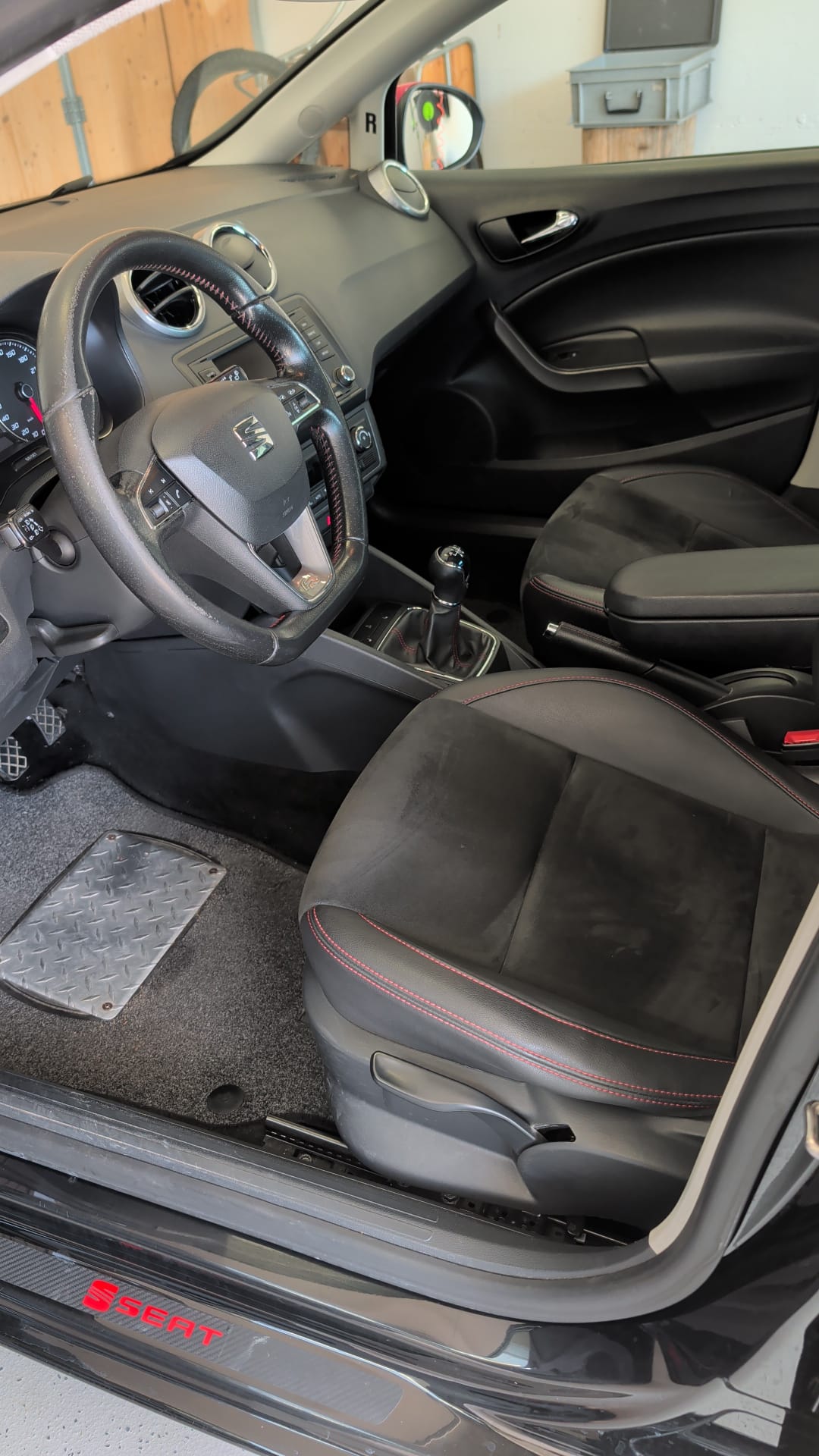 SEAT 1.4 TDI 105 FR Line-image-1