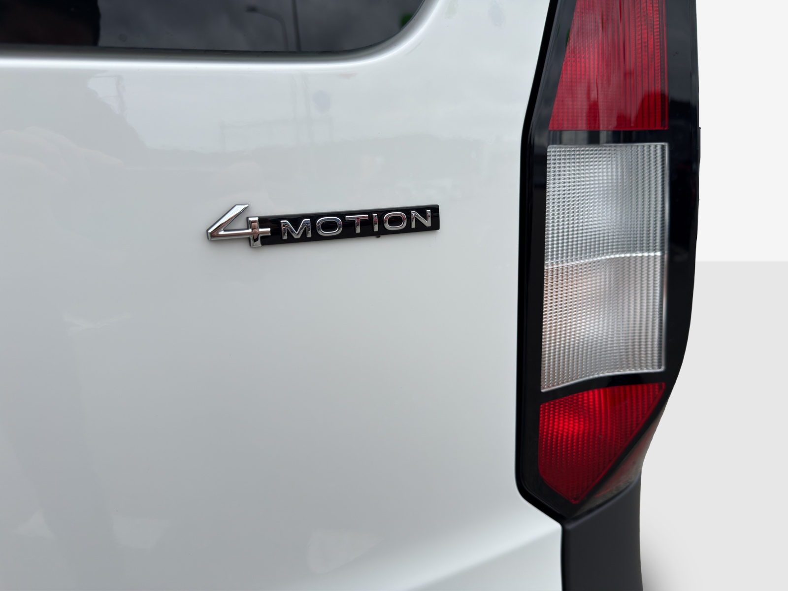 VW Caddy Cargo 2.0TDI Maxi 4Motion-image-13