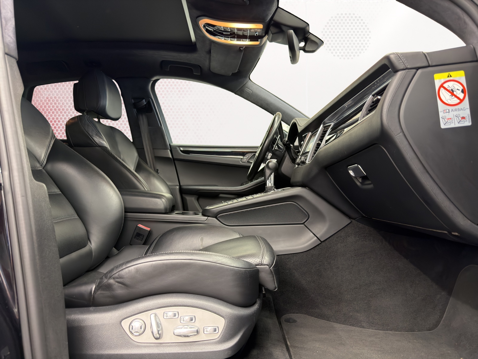 PORSCHE Macan Turbo PDK-image-10