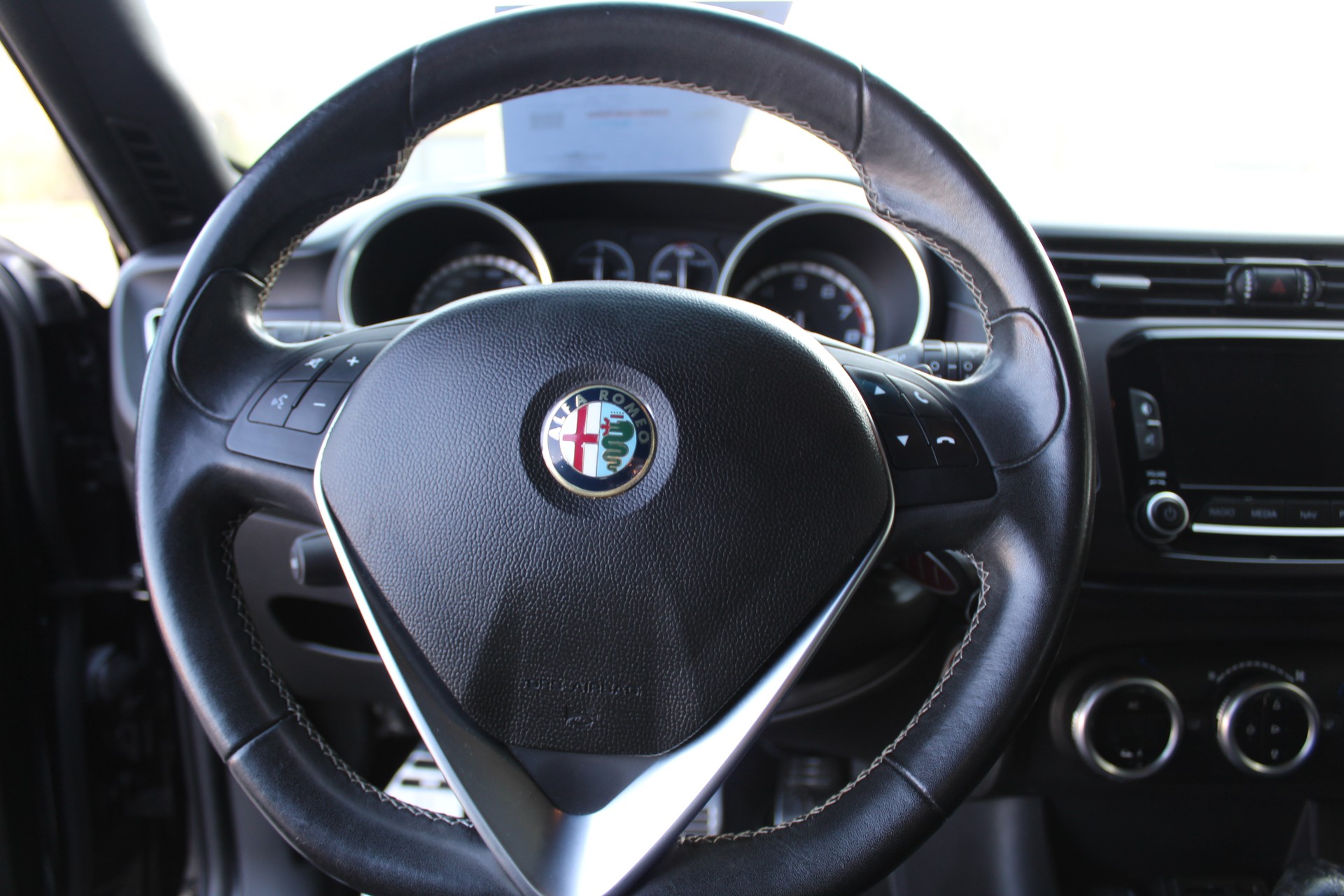 ALFA ROMEO Giulietta 1750 TBi Quadrifoglio Verde TCT-image-11