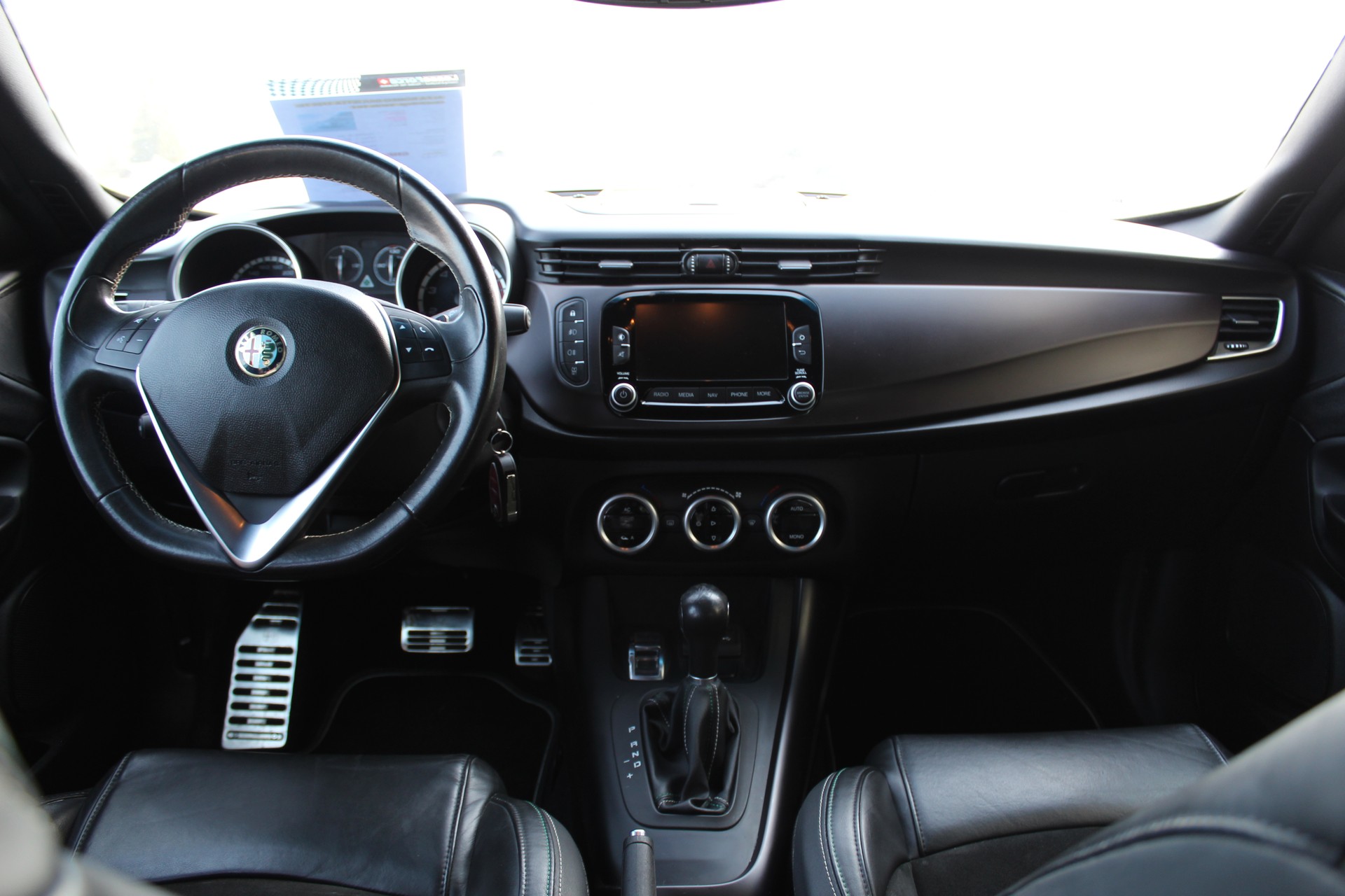 ALFA ROMEO Giulietta 1750 TBi Quadrifoglio Verde TCT-image-10