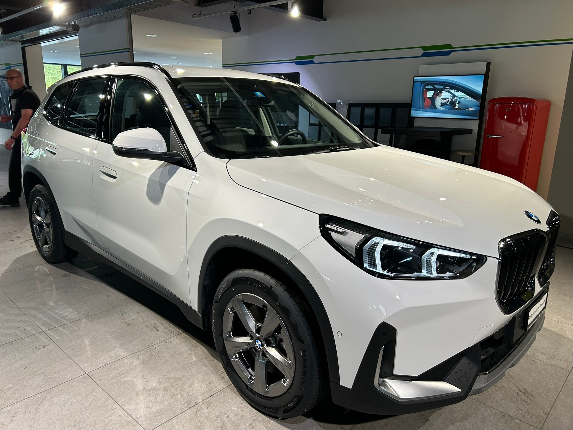 BMW X1 xDrive 23d 48V-image-4