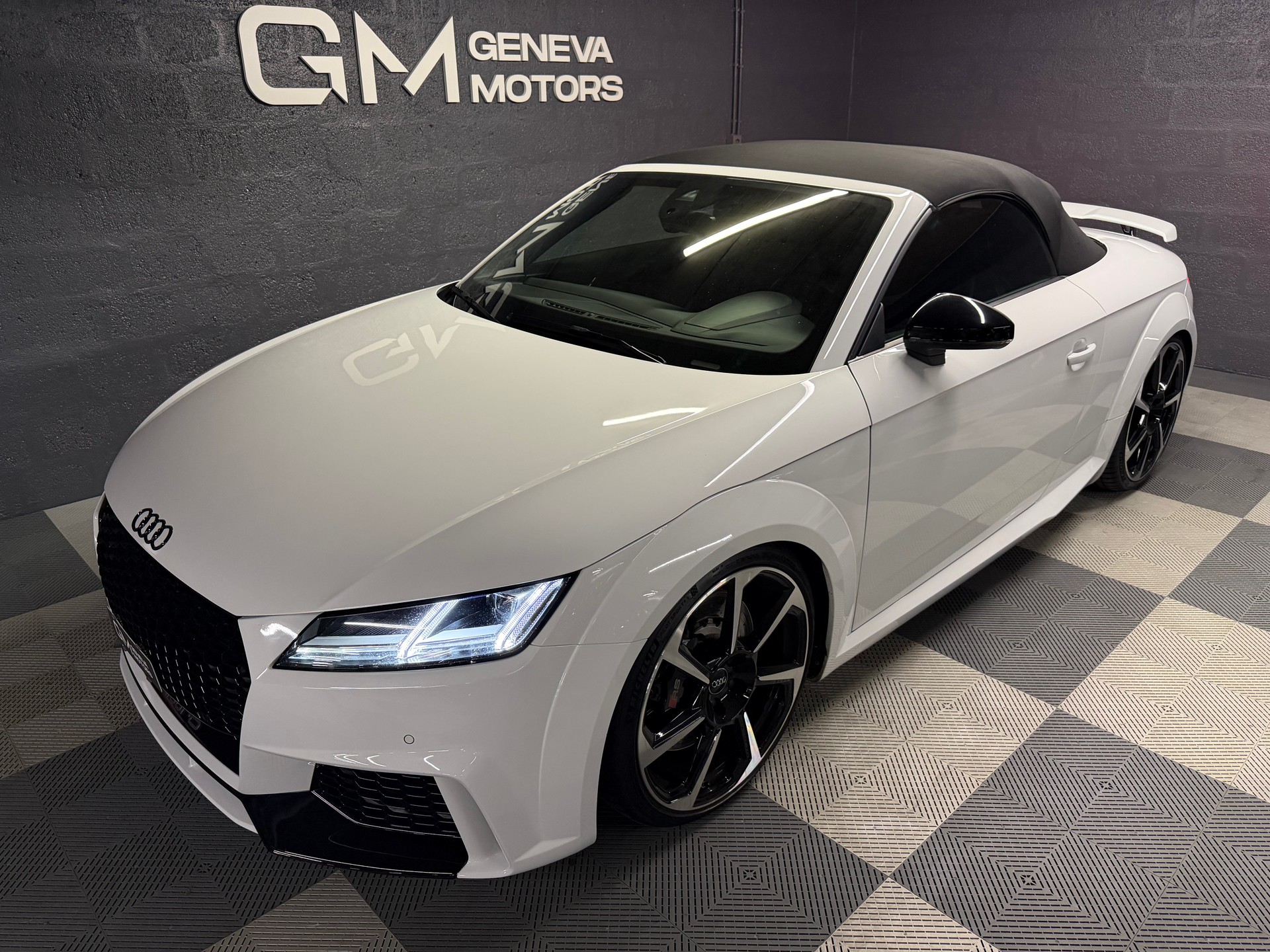 AUDI TT RS Roadster 2.5 TFSI quattro S-tronic-image-0
