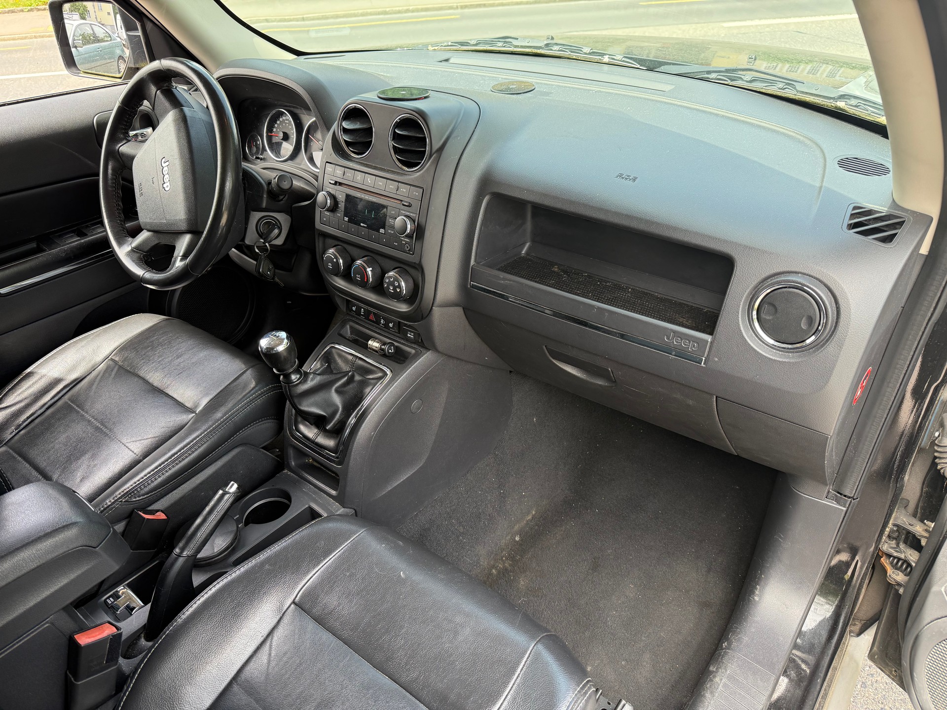 JEEP Patriot 2.2 CRD Limited-image-9