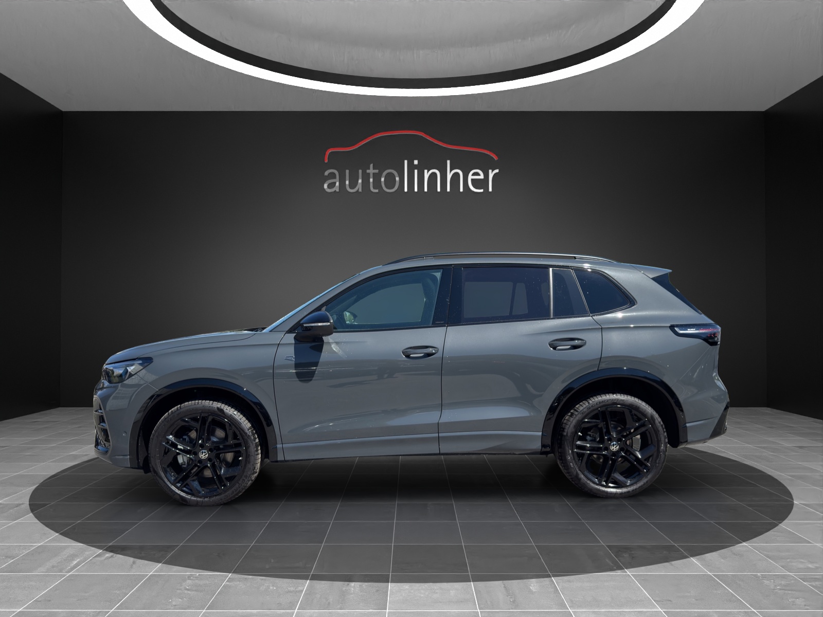 VW Tiguan 2.0 TDI SCR R-Line 4Motion DSG-showroom-element-1