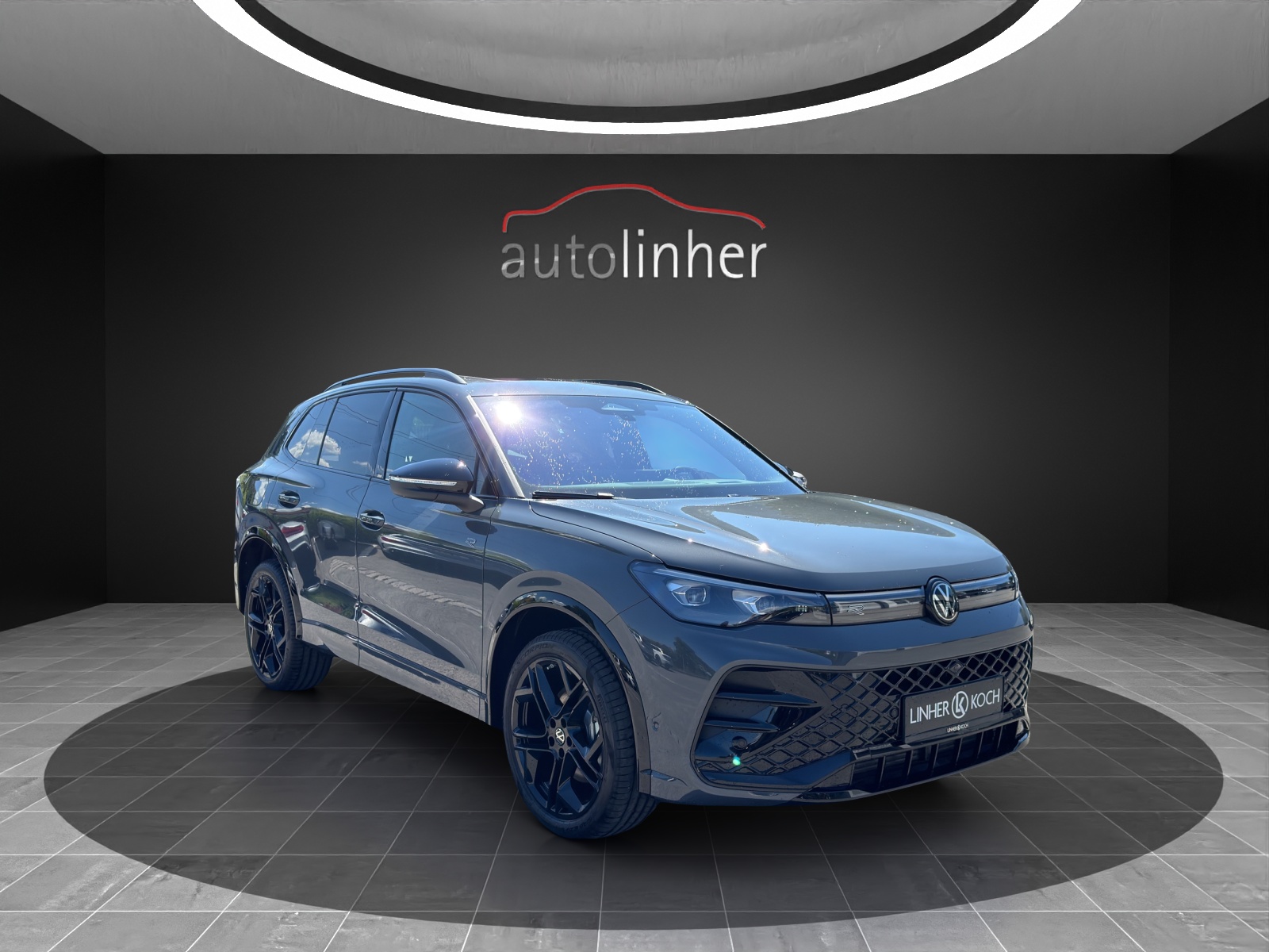 VW Tiguan 2.0 TDI SCR R-Line 4Motion DSG-image-5