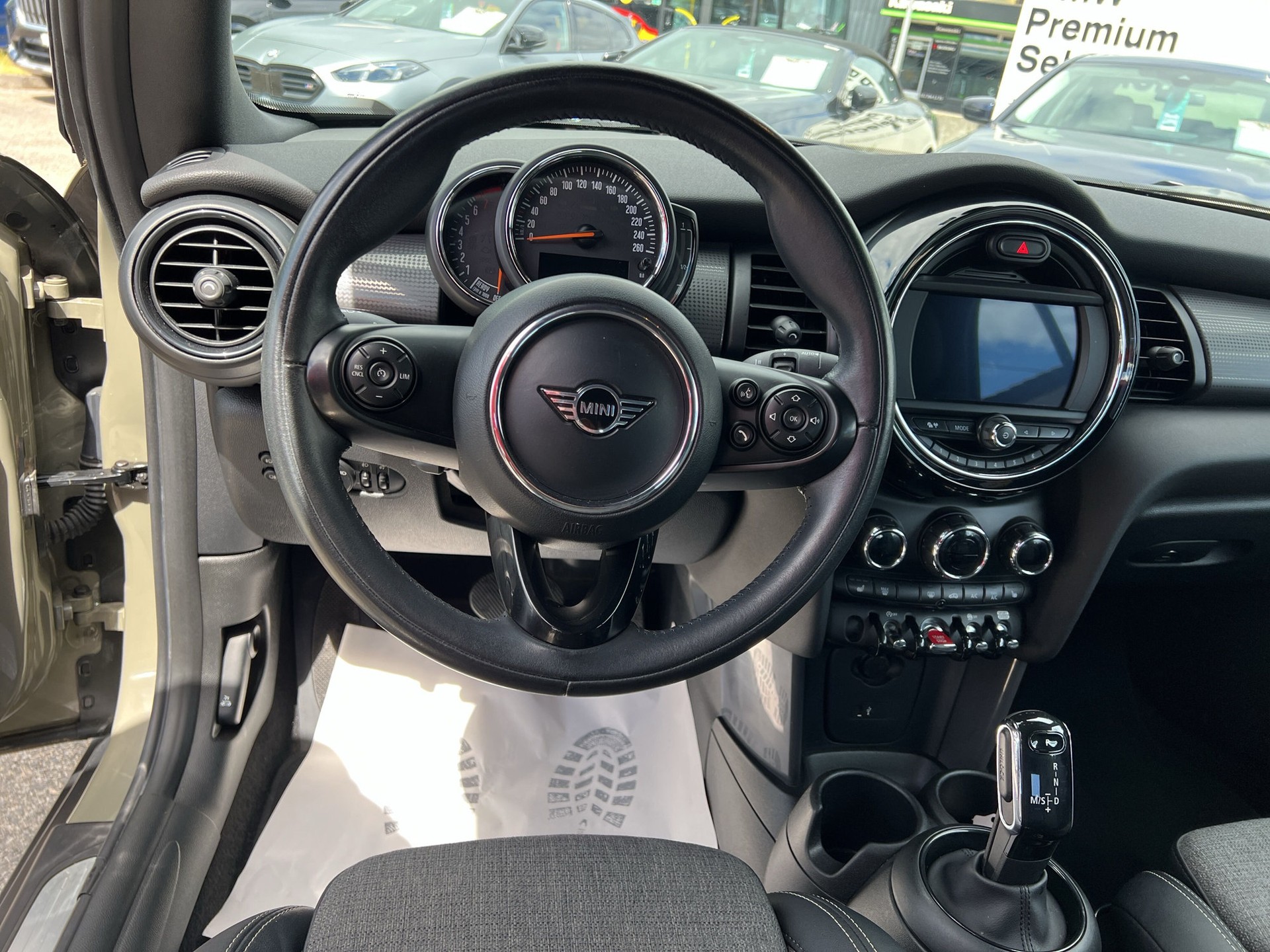 MINI Cooper Cabriolet DKG-image-11