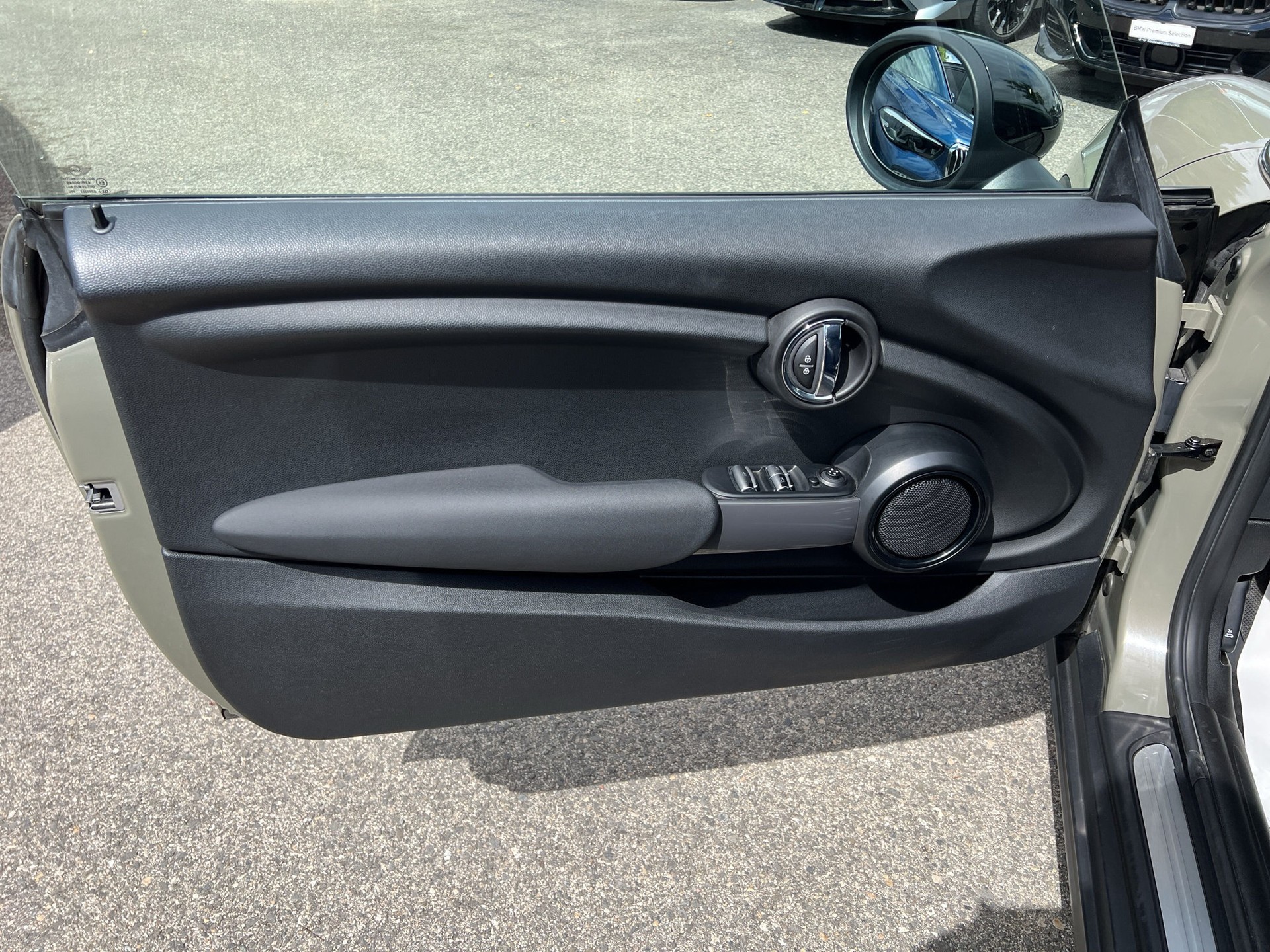 MINI Cooper Cabriolet DKG-image-16