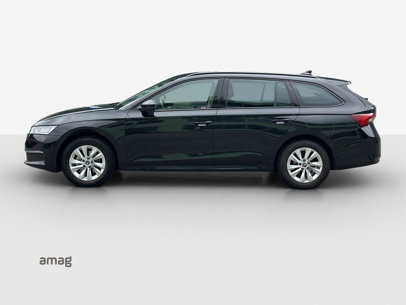 SKODA Octavia Combi 2.0 TDI DSG Selection-image-1