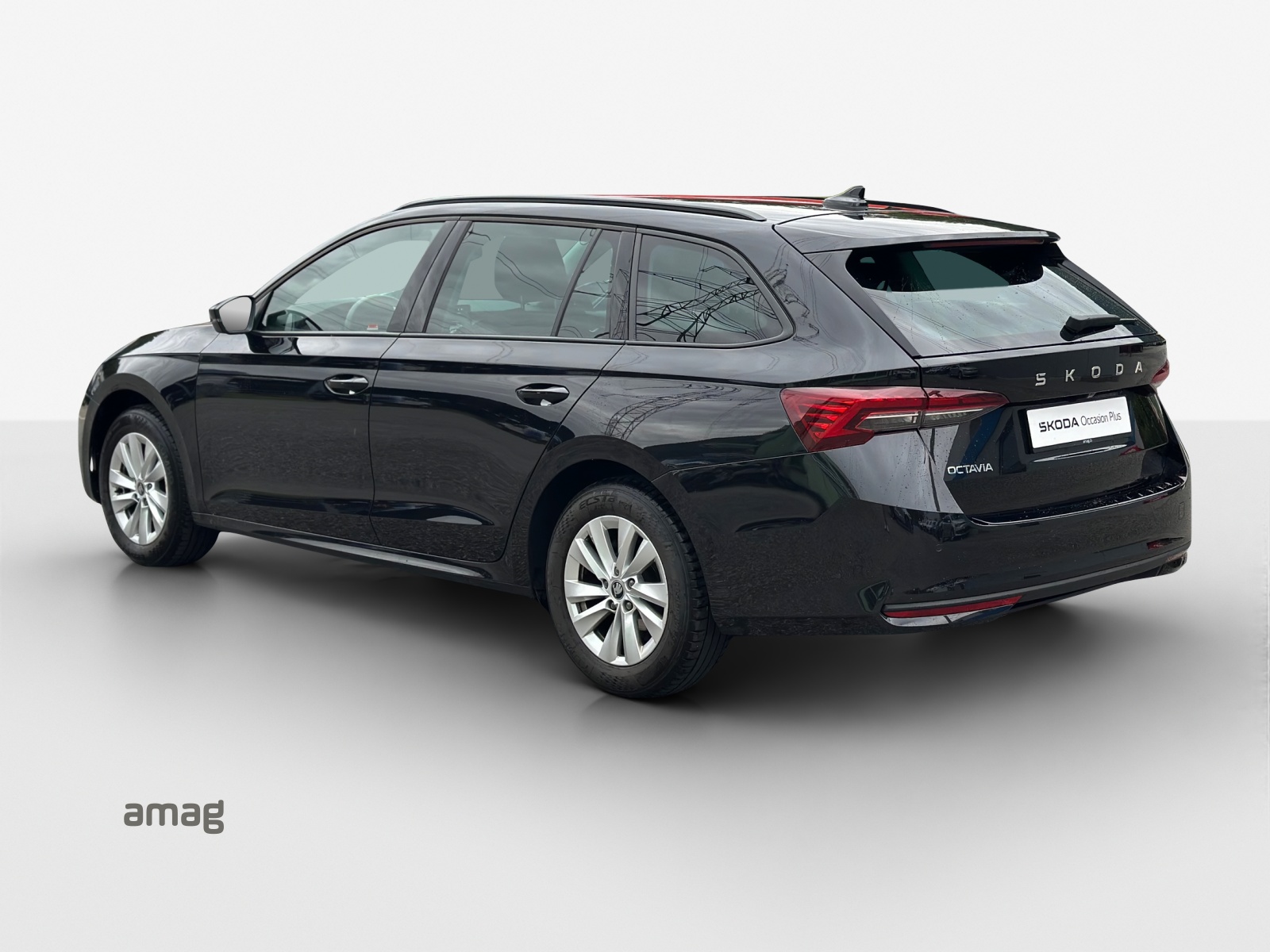 SKODA Octavia Combi 2.0 TDI DSG Selection-image-2